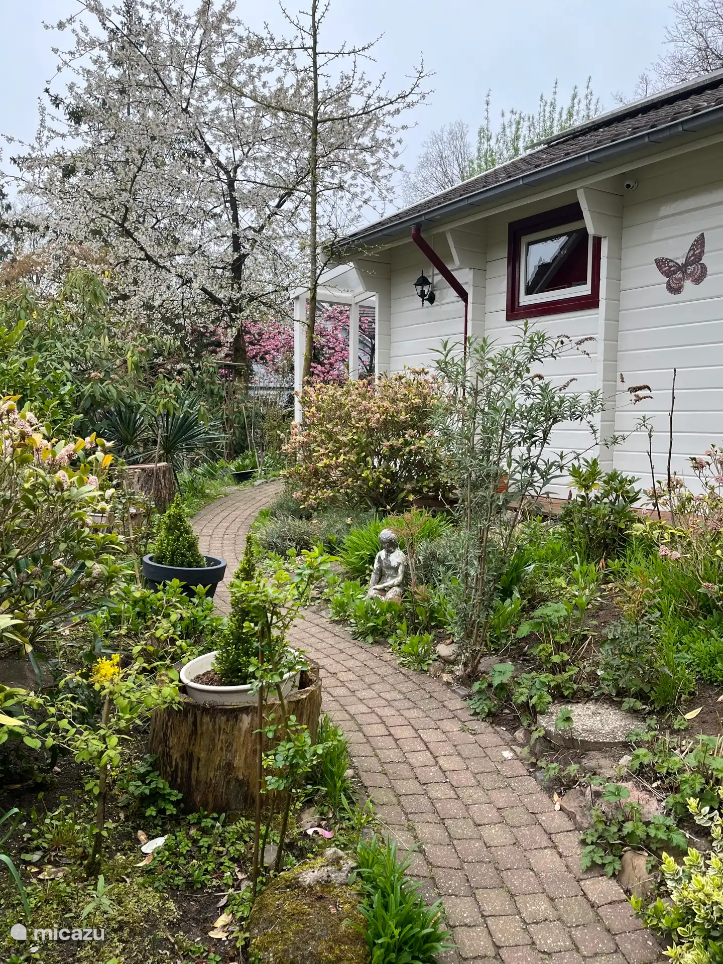 Fietsen, Nederland, Gelderland, Winterswijk, chalet Klushuisje  'de Vlindertuin'