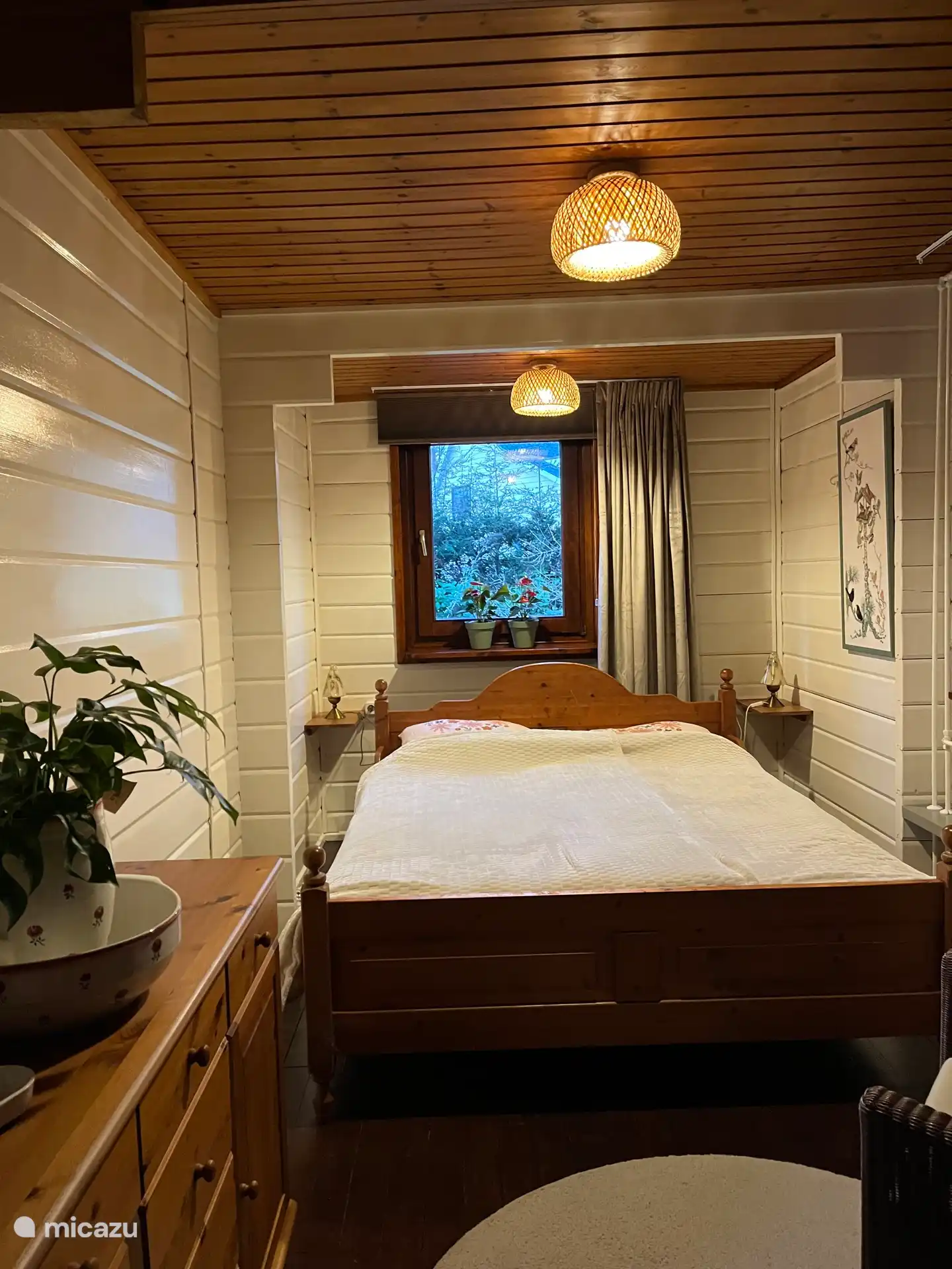 Maison maison DIY dans la chambre du Butterfly Garden !