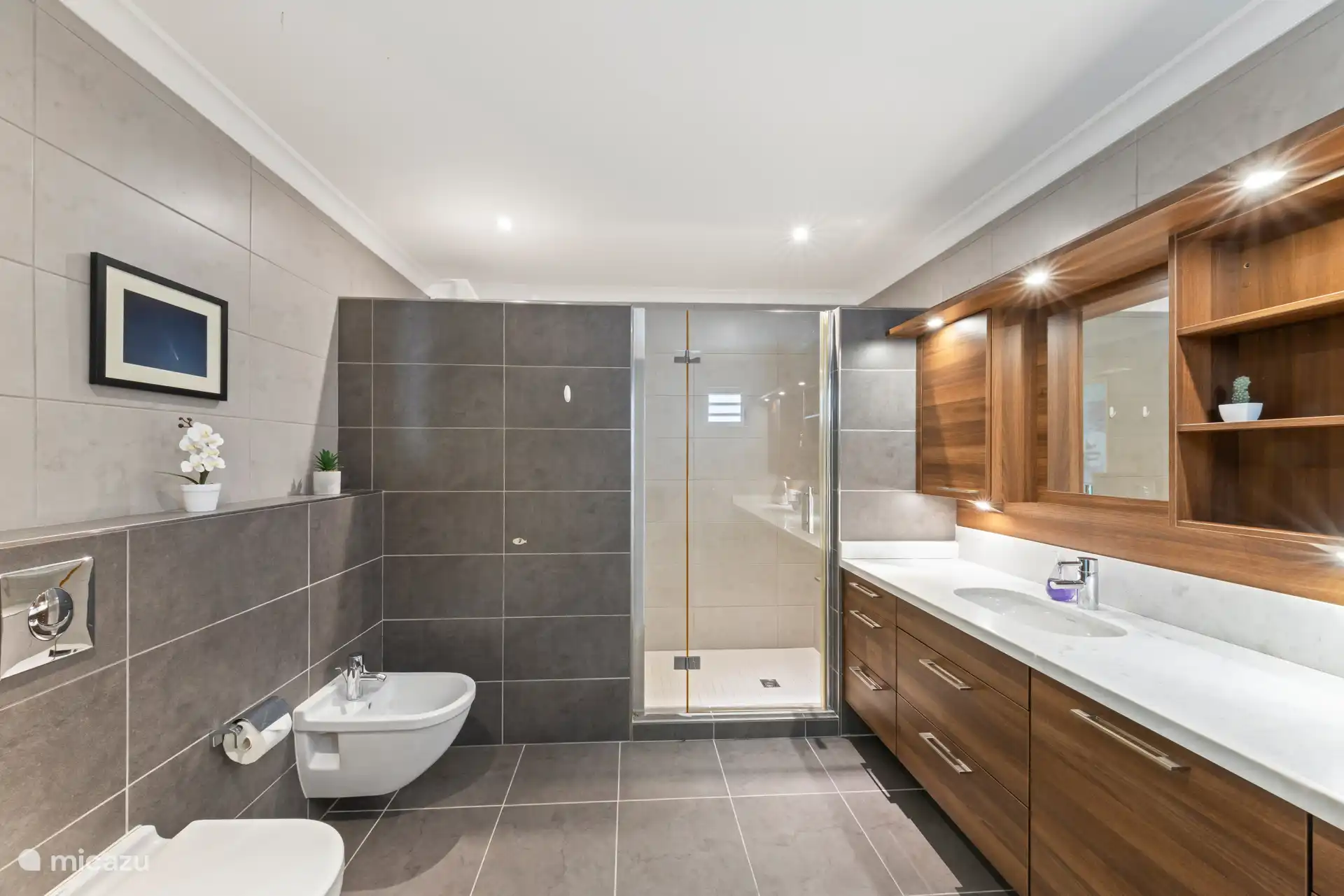 Grote primaire suite met bidet