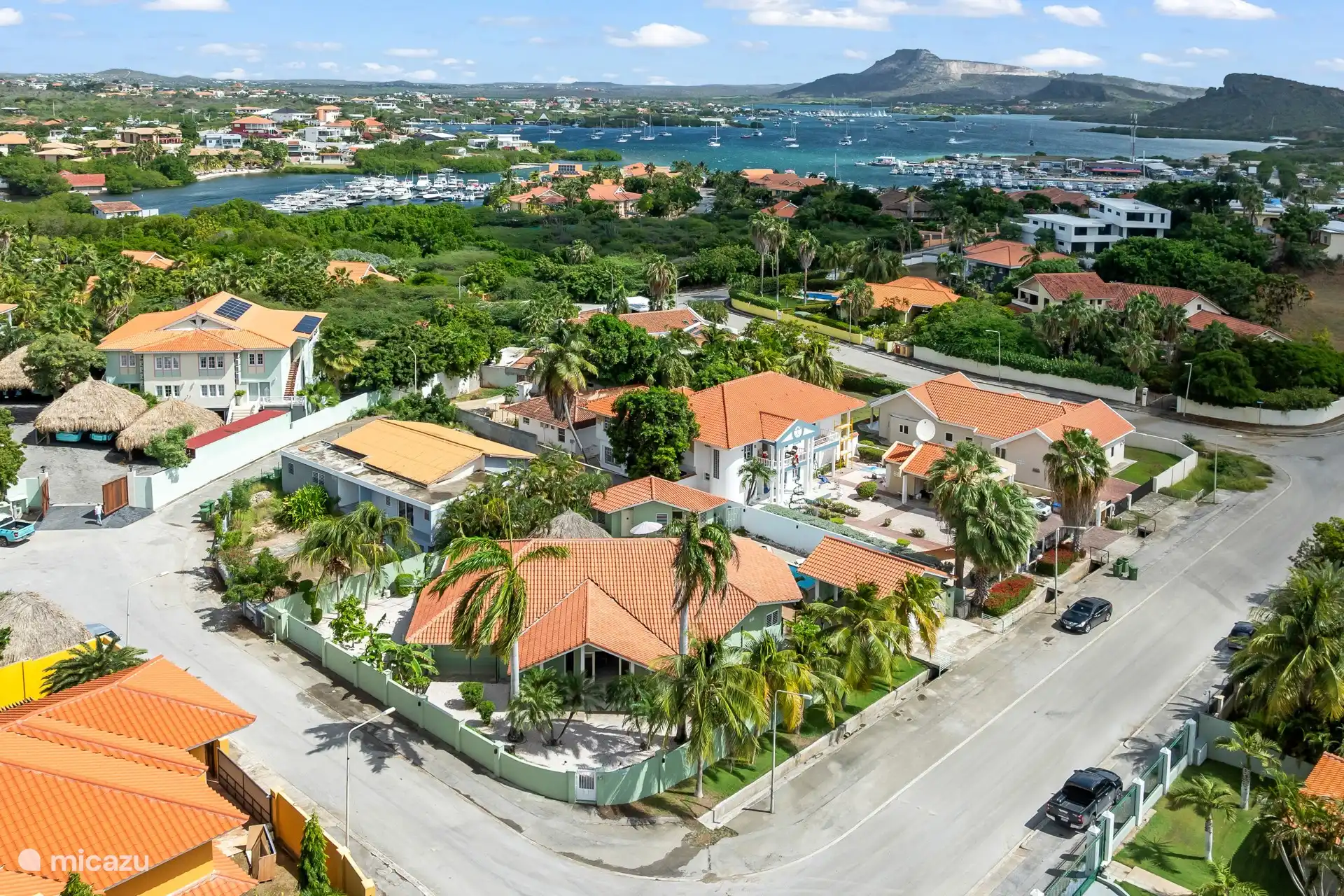 Spanish Water, samen met zijn snorkelen, duiken en dineren, kon niet veel dichterbij komen dan dit.