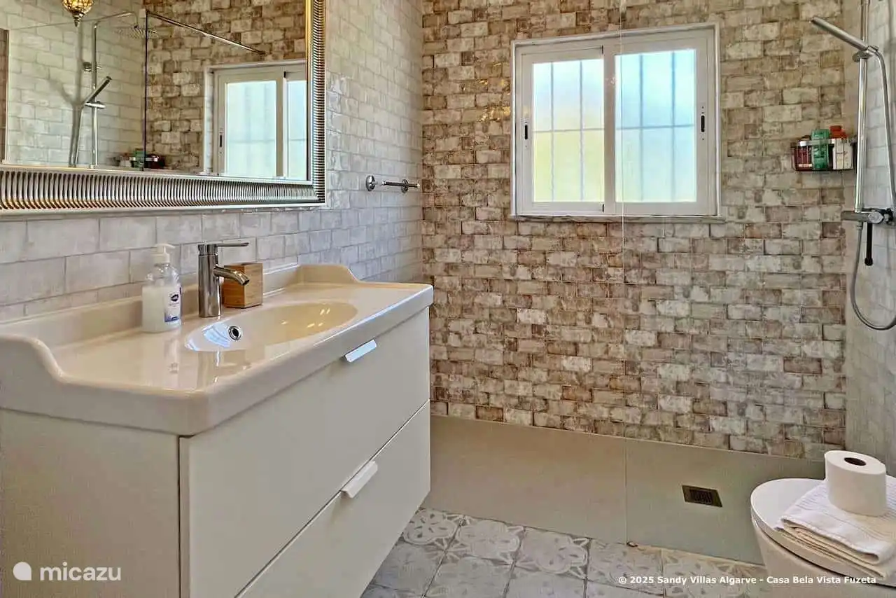 Casa BelaVista Fuzeta - Deuxième salle de bain