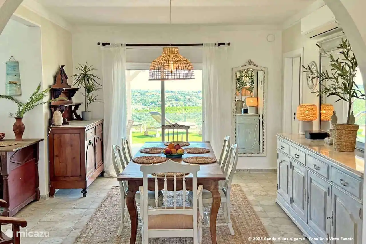 Casa BelaVista Fuzeta - table du dîner sur la terrasse avec vue sur la mer