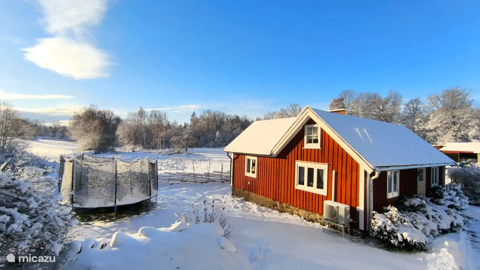 Zij-aanzicht woning.