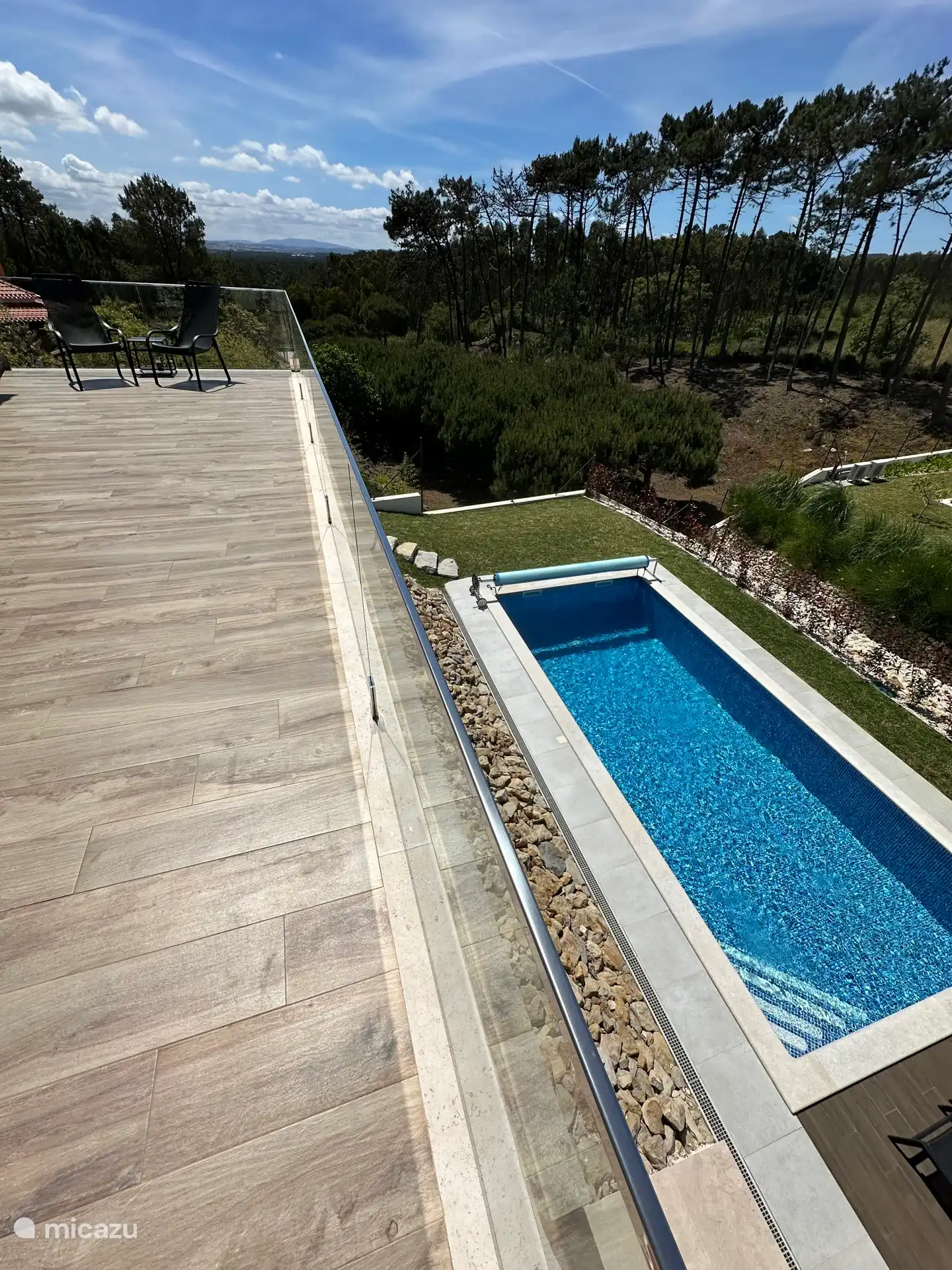 Het uitzicht vanaf het terras op de eerste verdieping