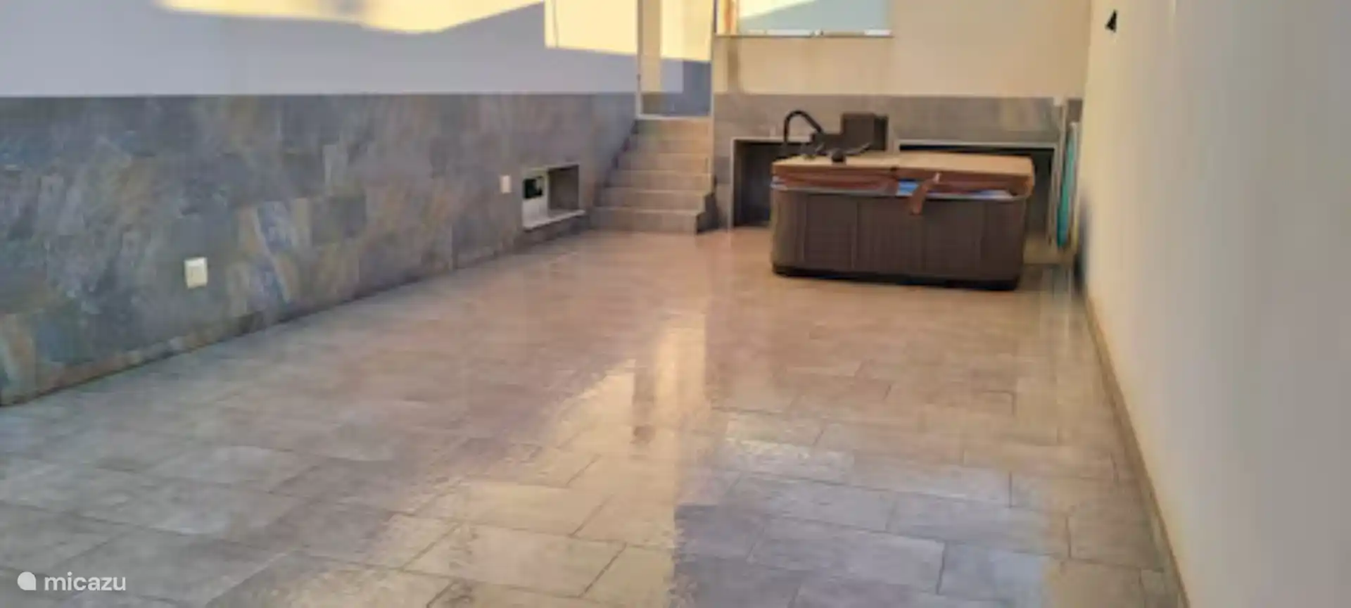 Binnenplaats/Jacuzzi Villa 1