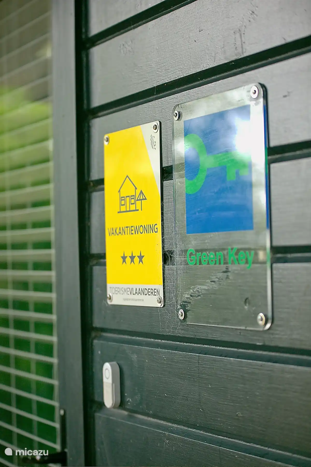 *** sterren vakantiewoning maar alles aanwezig voor **** sterren! 
Green Key label sinds 2024.
