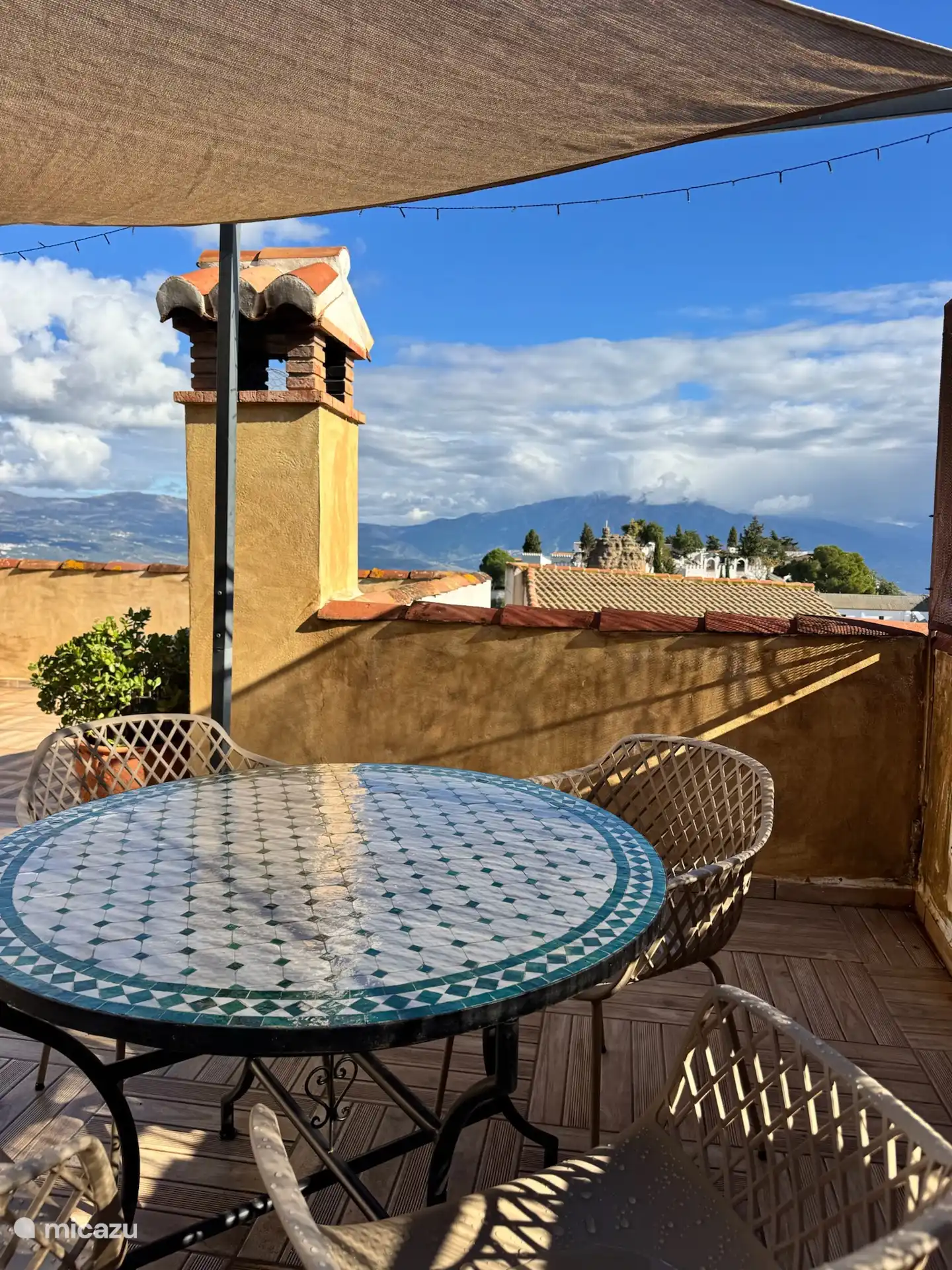 Terrasse sur le toit avec vue sur le château de Comares