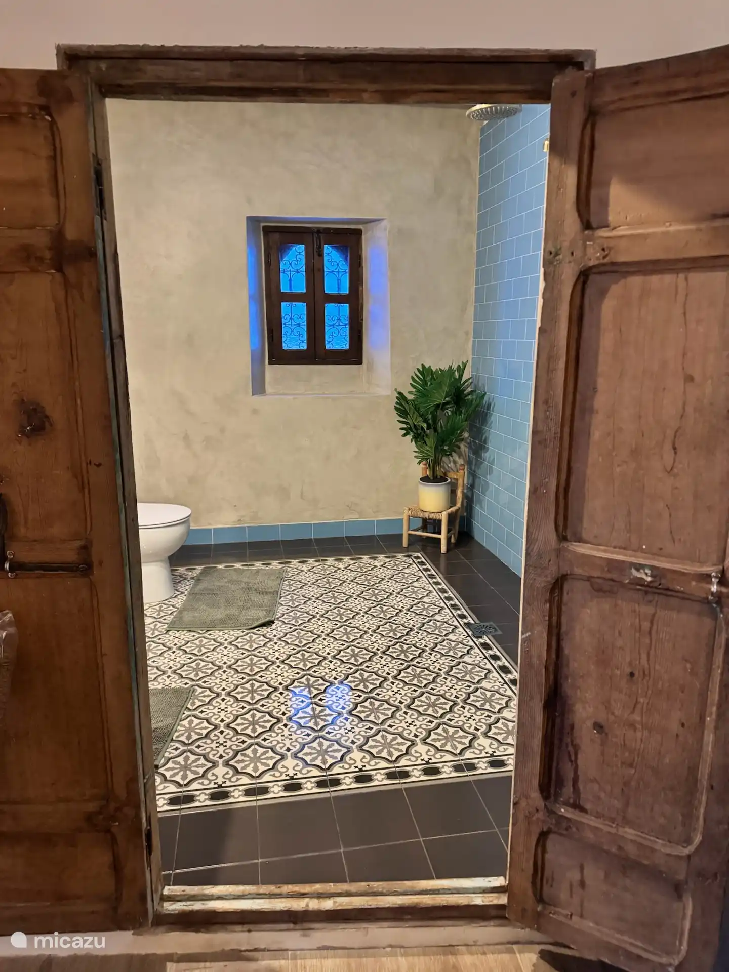 Salle de bain au rez-de-chaussée