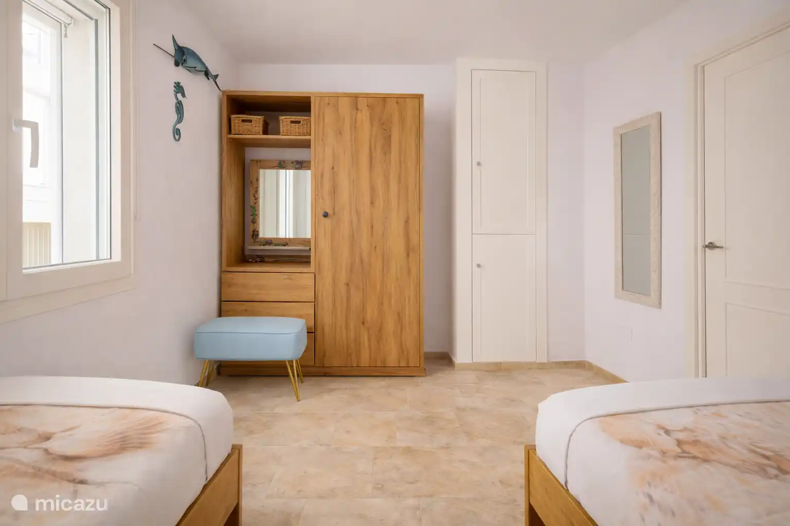 Praktische kastruimte in de slaapkamer beneden.