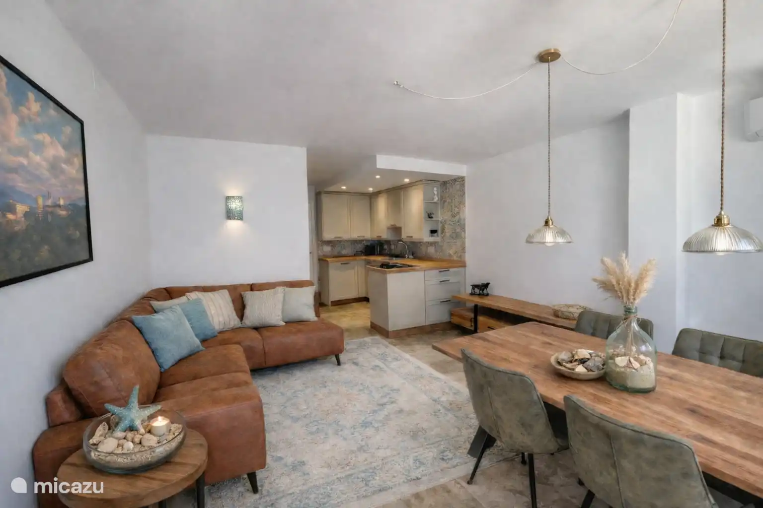 Espace salon douillet pour se détendre.