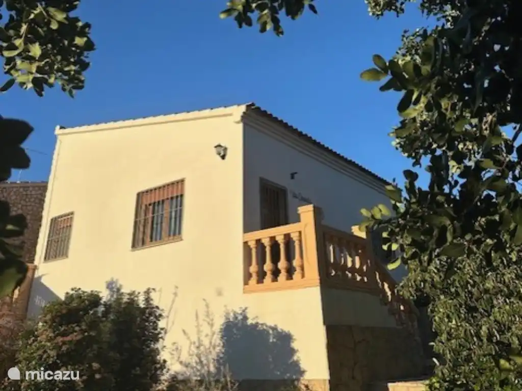 Cette belle et spacieuse maison de vacances offre beaucoup d’espace pour se détendre et profiter ensemble.