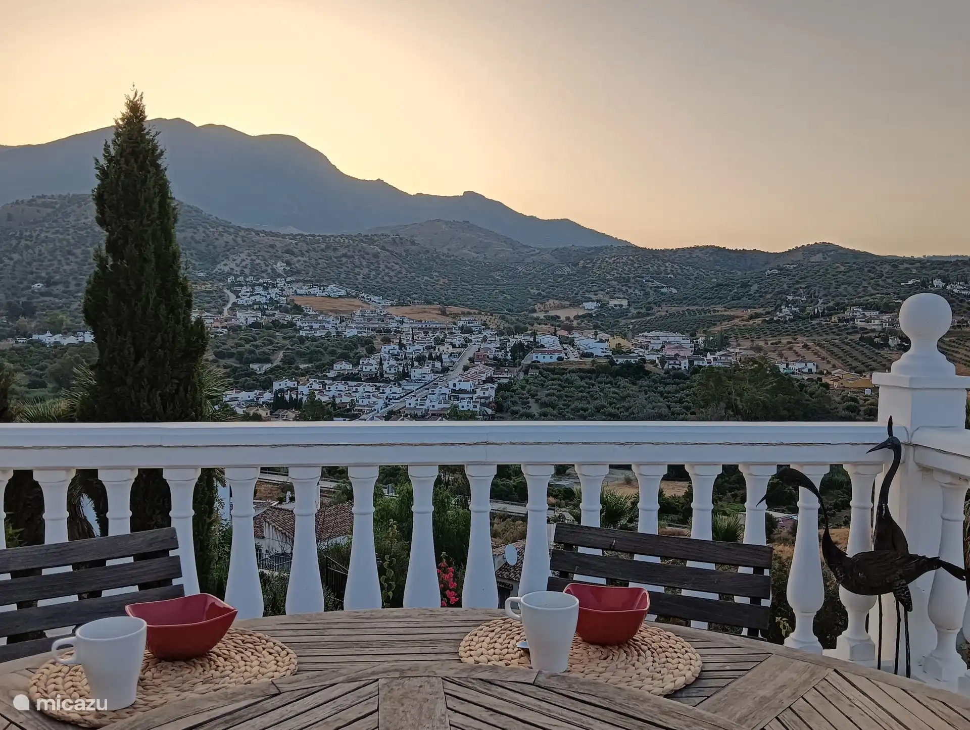 Uitzicht op de berg La Maroma.