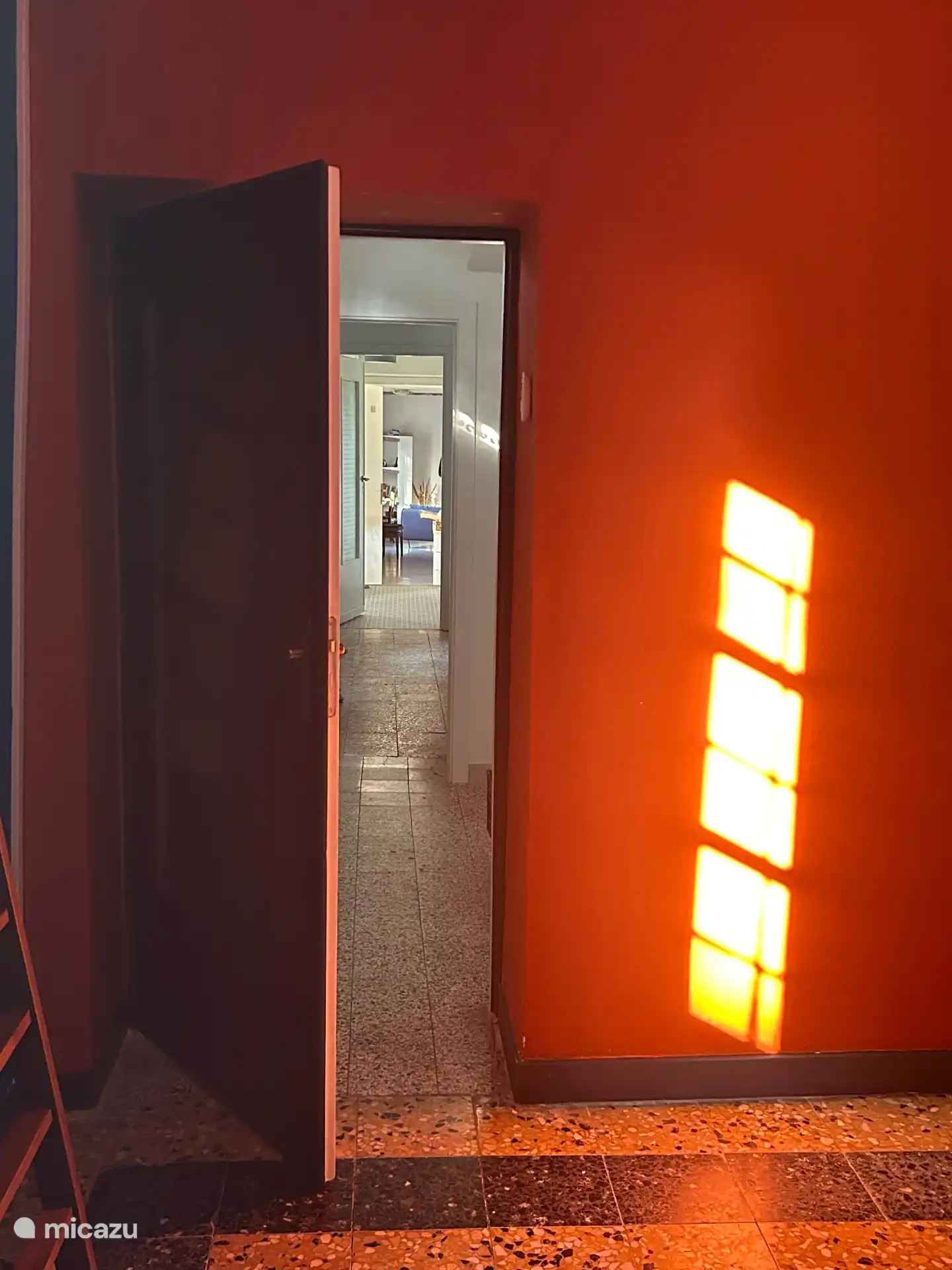 Doorkijkje vanuit de woonkamer