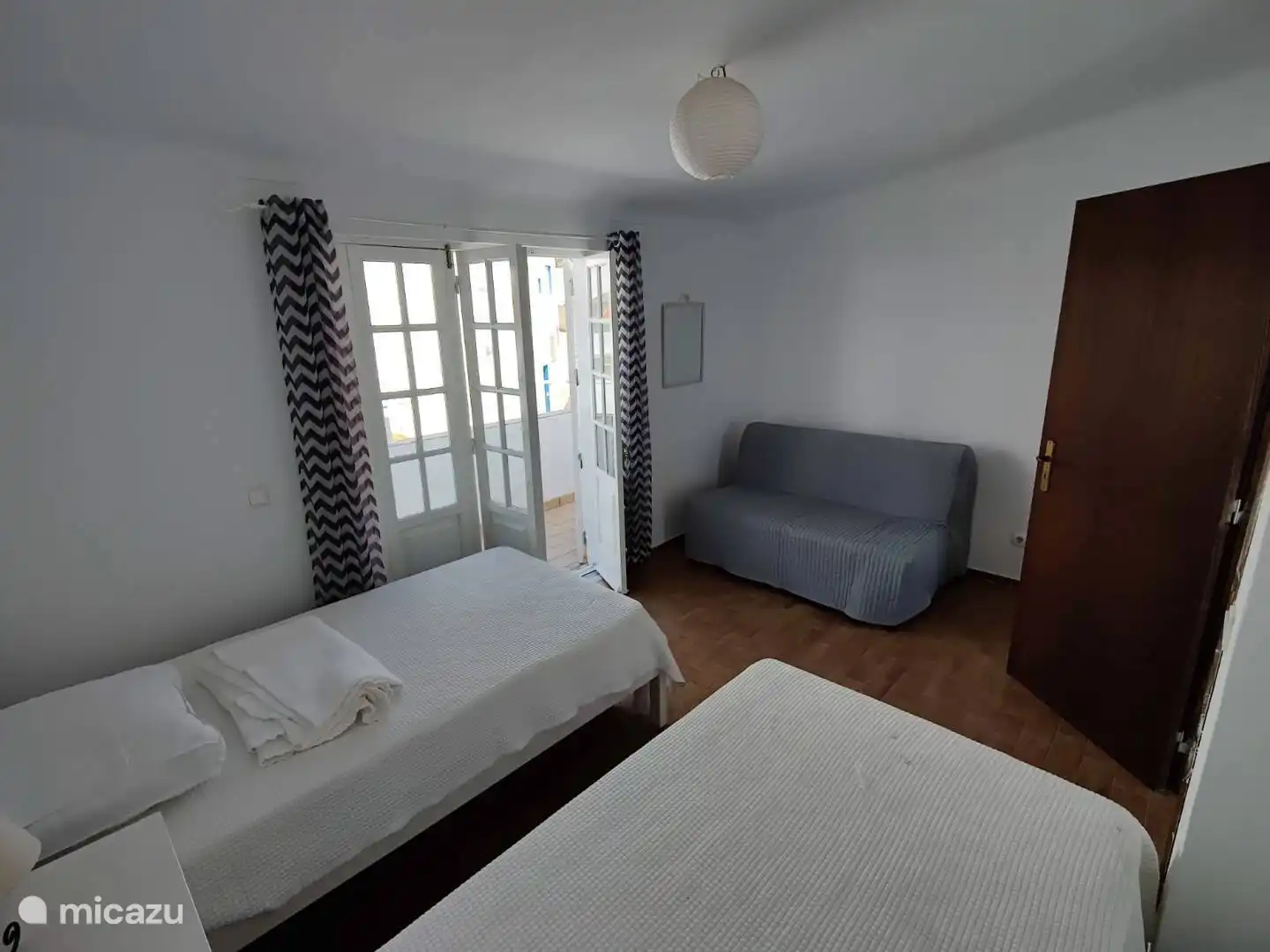 2 slaapkamers elk met 2-1 persoons bedden