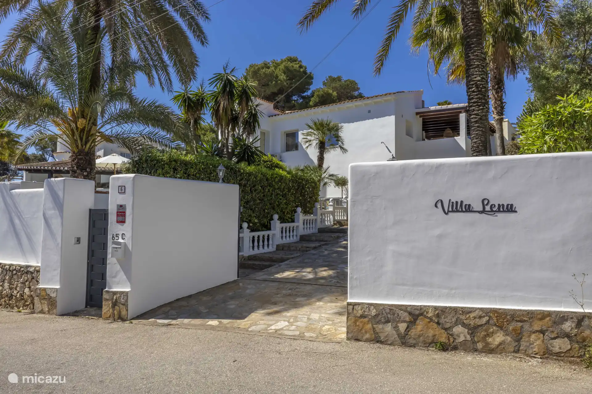 Dit is Villa Lena.