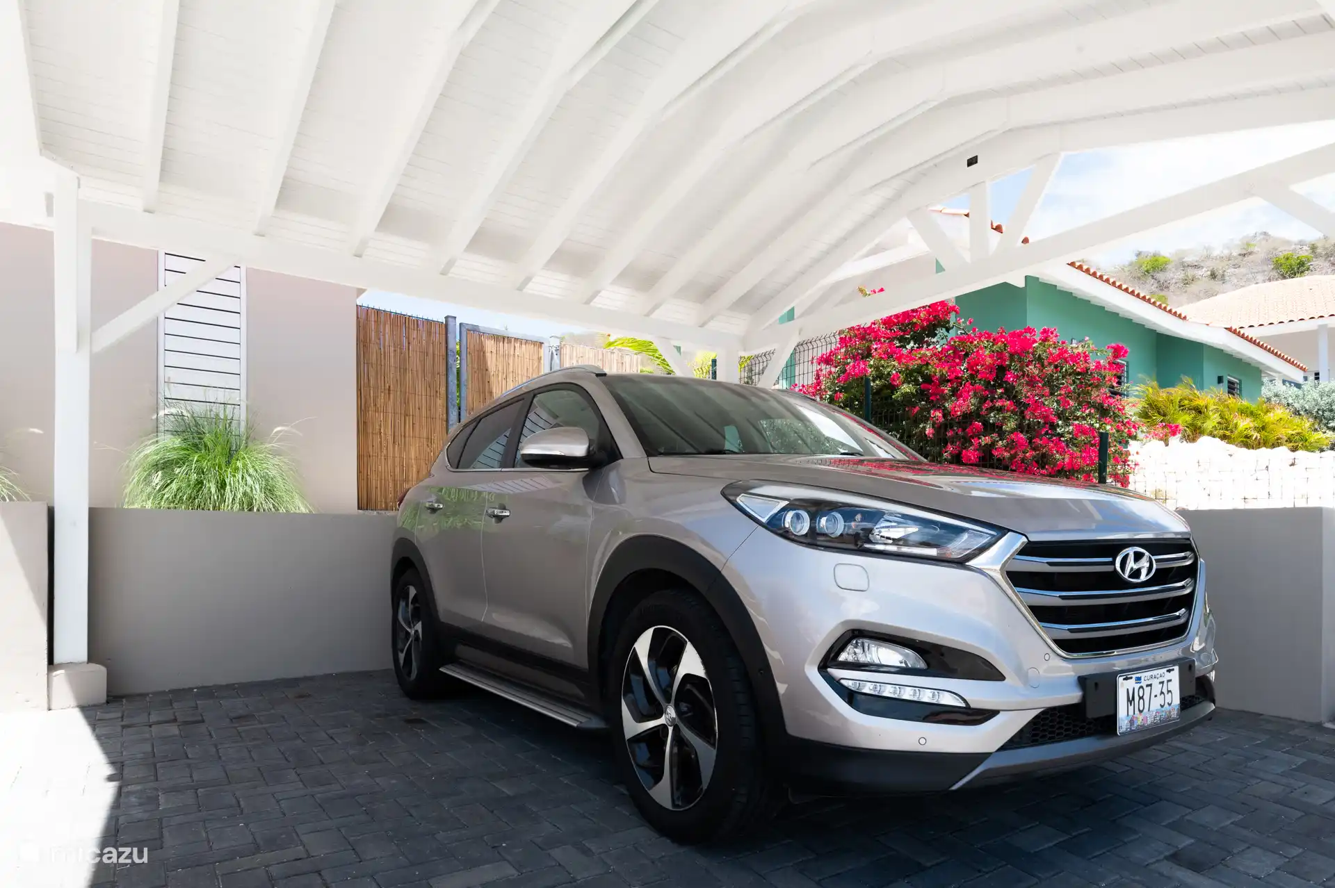 Het is mogelijk om deze auto optioneel te huren.