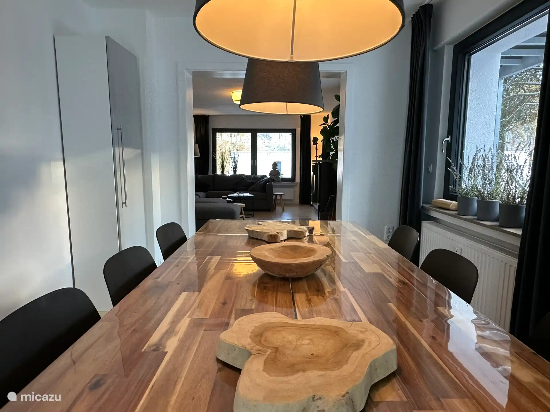 Heerlijk ruime eettafel