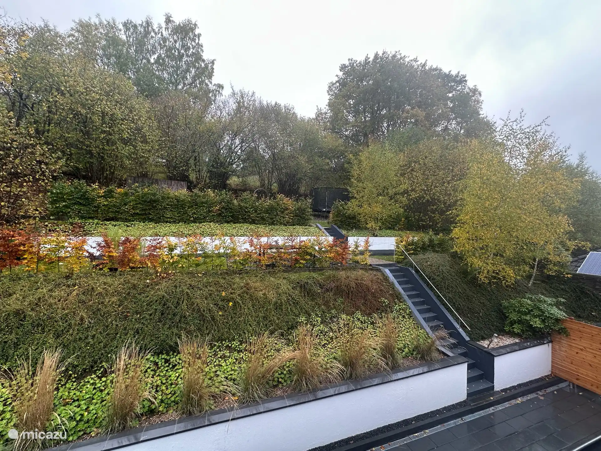 Uitzicht vanaf Villa Brachfeld naar de tuin