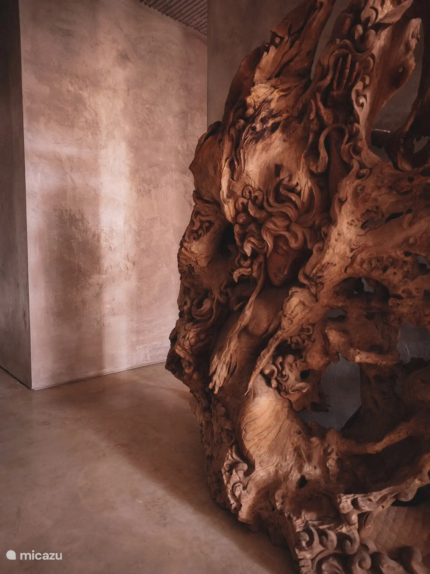 150 kilo wood carvings made of teak wood from Bali. Received as a gift from the owner of the plantation where all the teak wood for Villa Aya was selected.