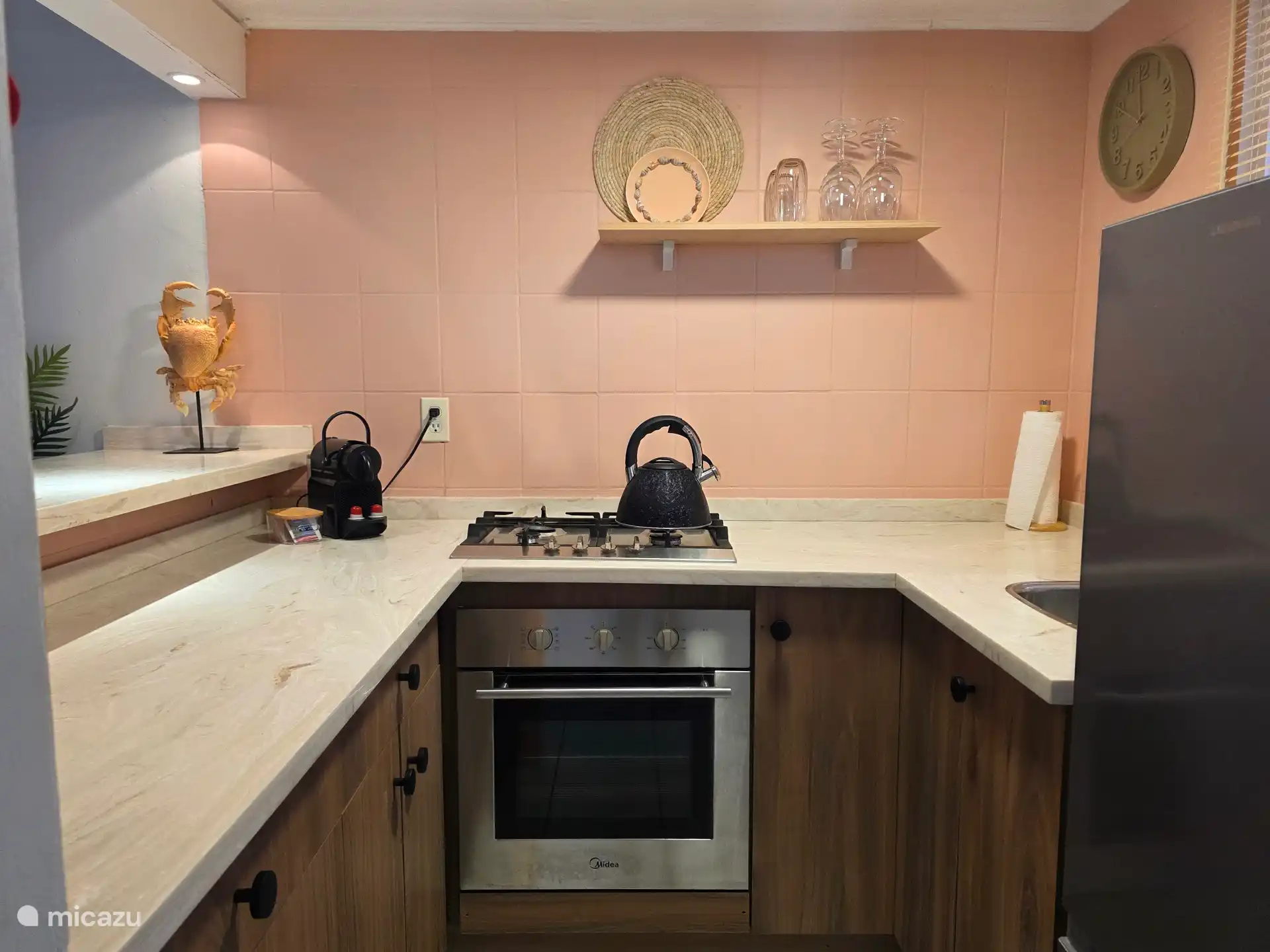 Een fijne keuken met alle benodigde apparatuur en een handige indeling zo kun je de meest heerlijke maaltijden bereiden.