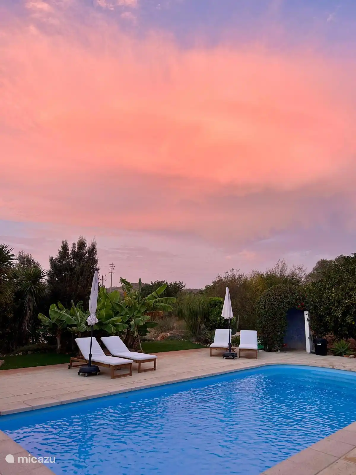 Heerlijk zwembad, tropische tuin in rustige natuurrijke omgeving in het hart van de Algarve! 