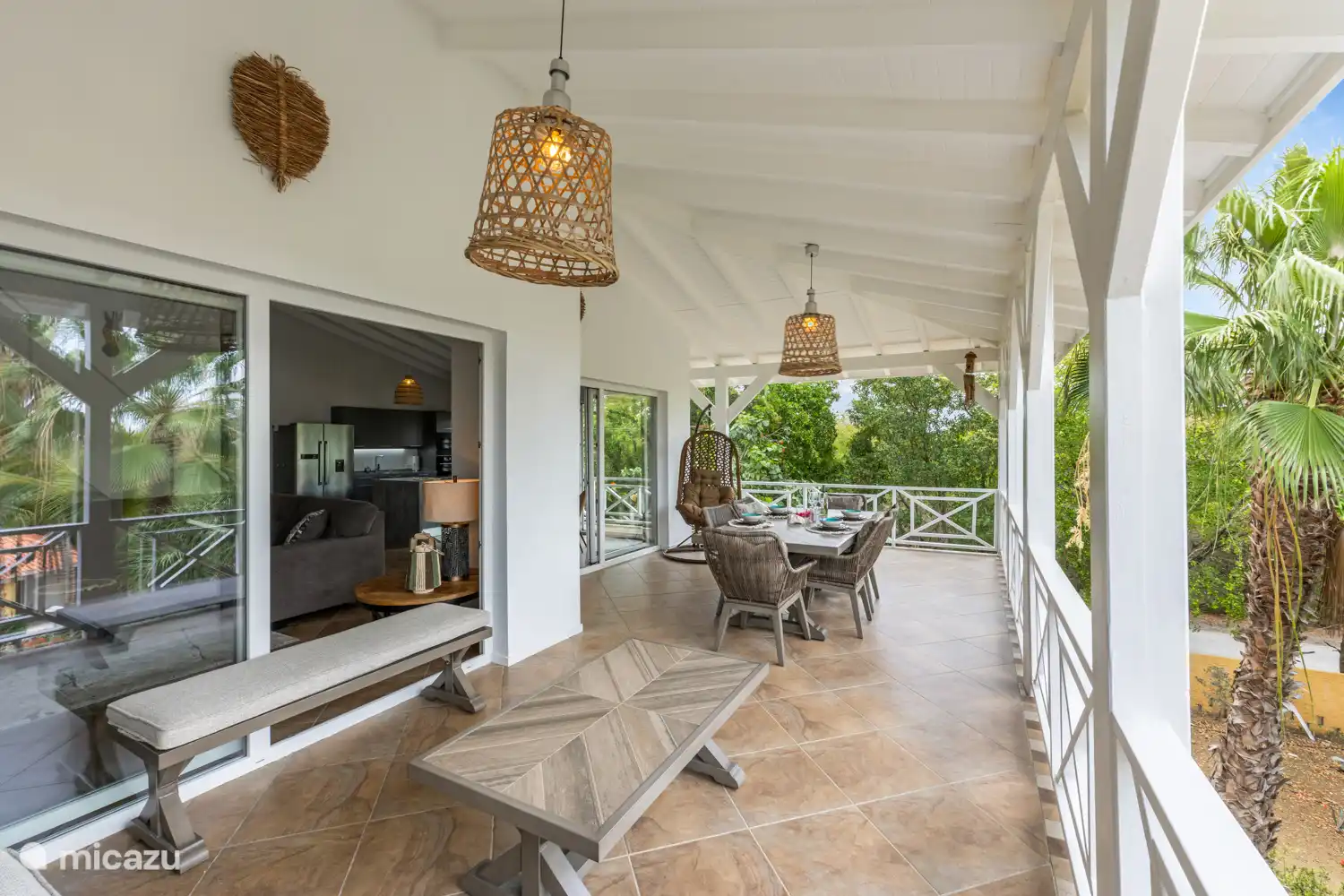 Prachtig ruim balkon MiMaJo Tropicana