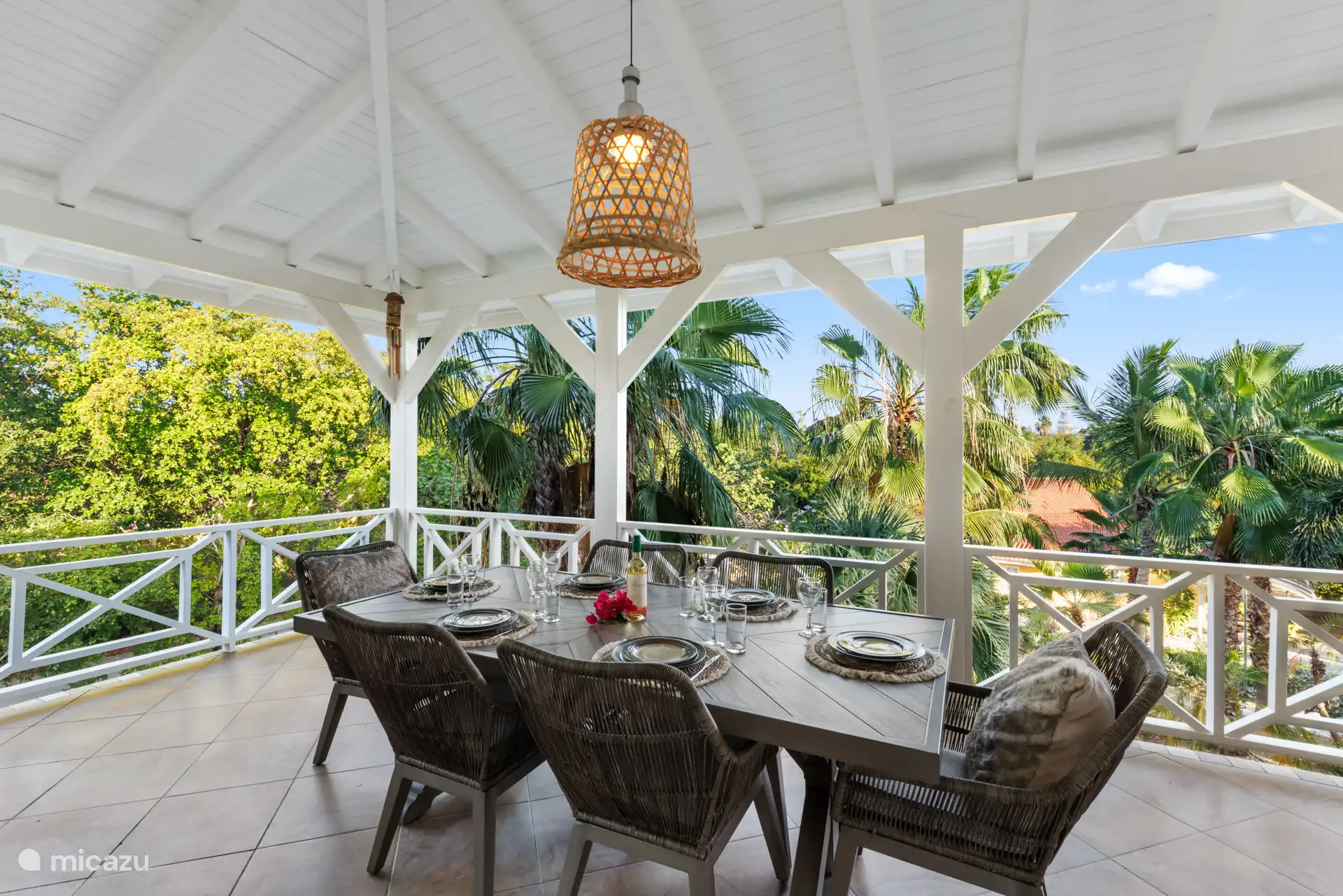 Sfeerimpressie MiMaJo Tropicana resort