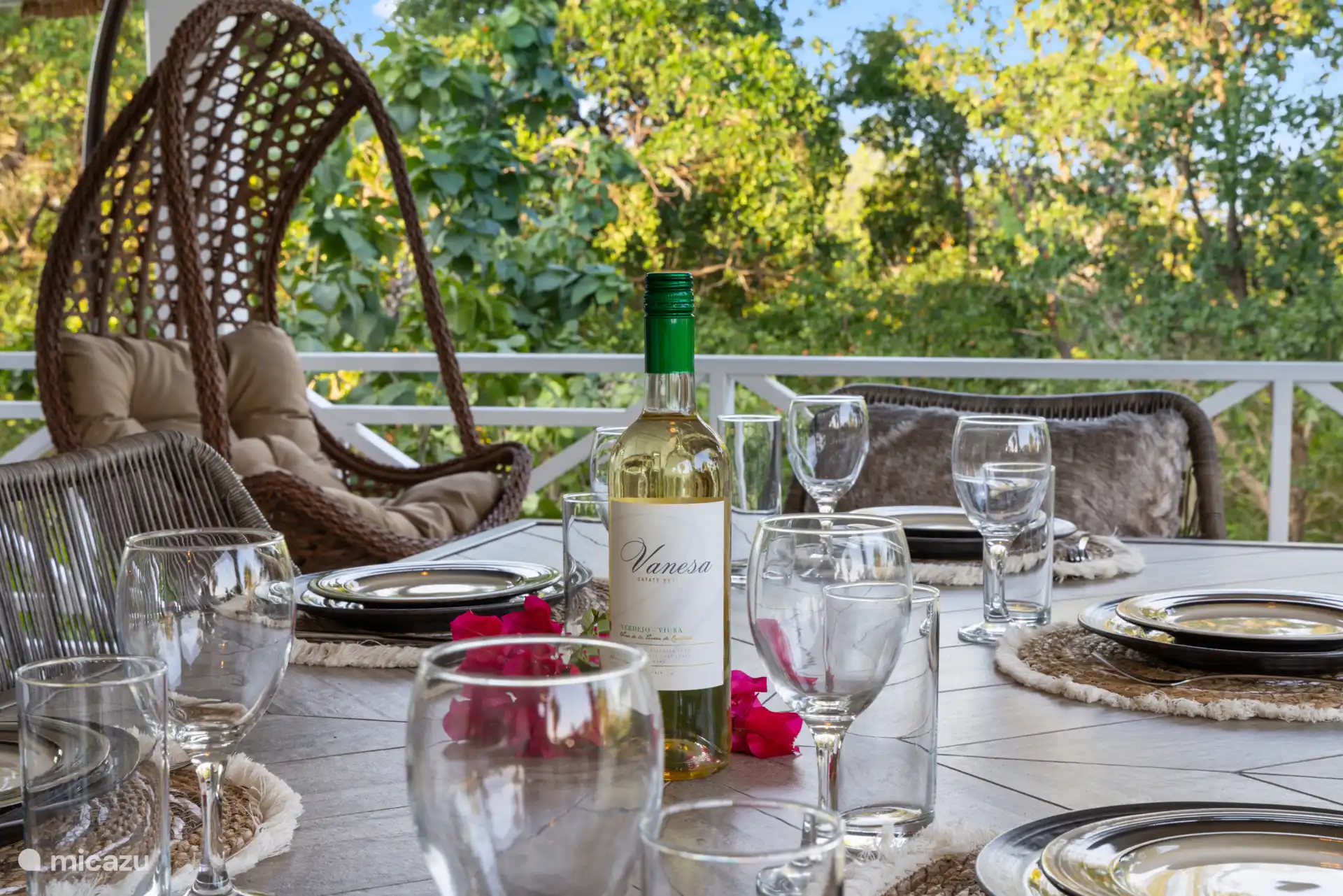 Sfeerimpressie MiMaJo Tropicana resort