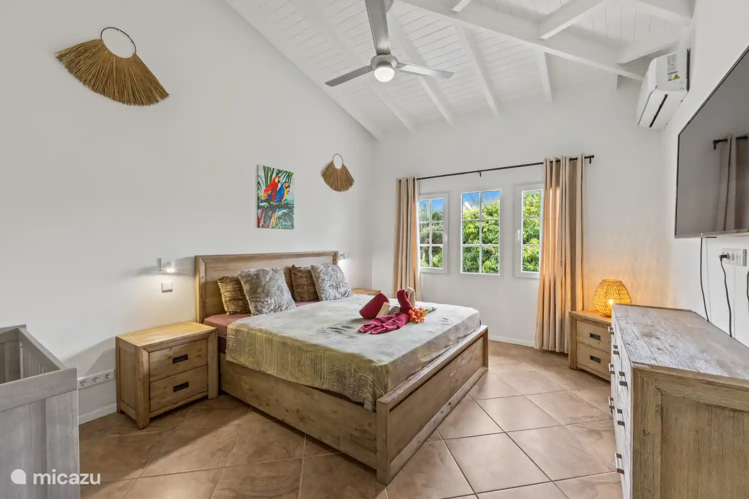 Slaapkamer 1 MiMaJo Tropicana Resort