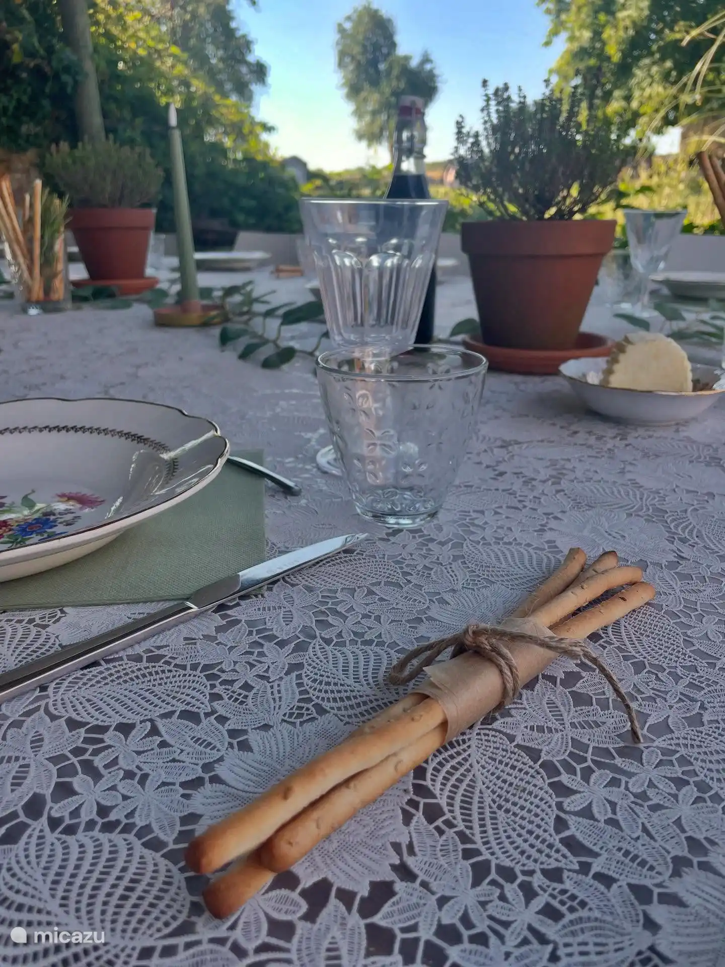 Table d'hôtes in summer
