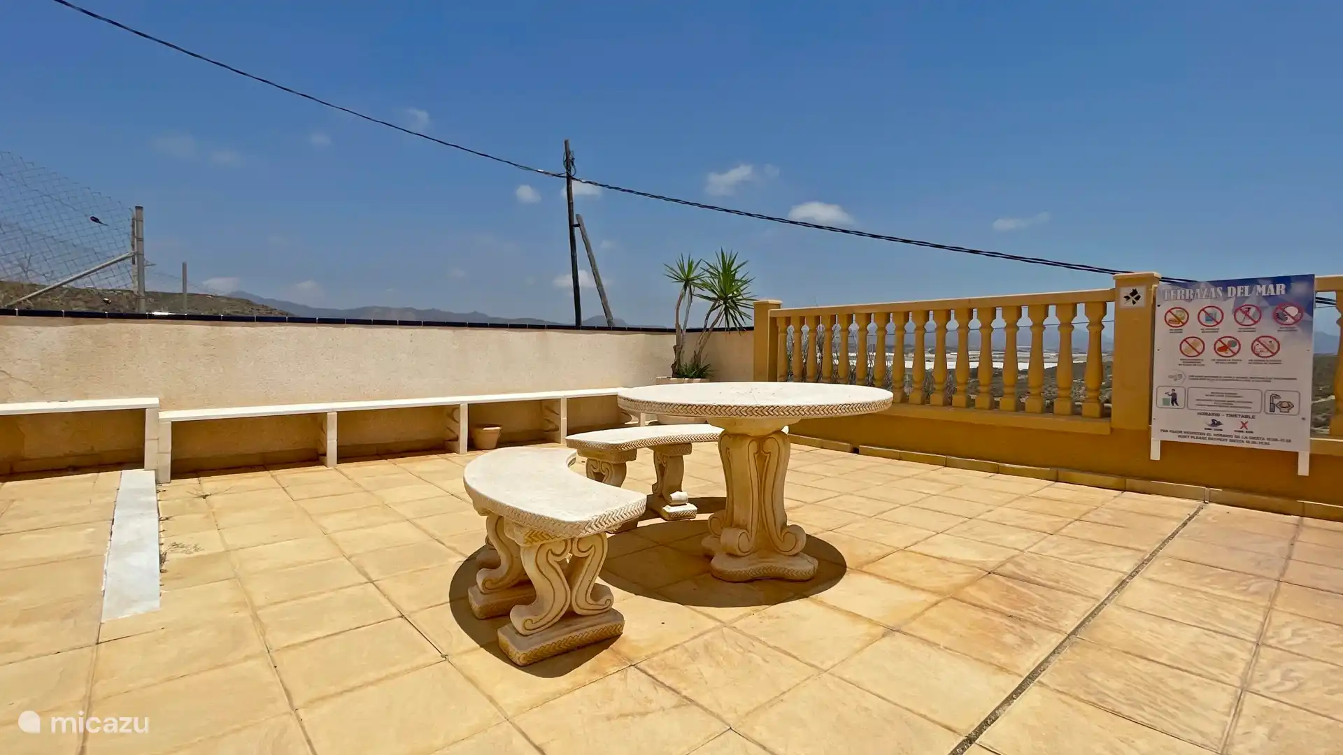 ZONA COMUN DE LA PISCINA