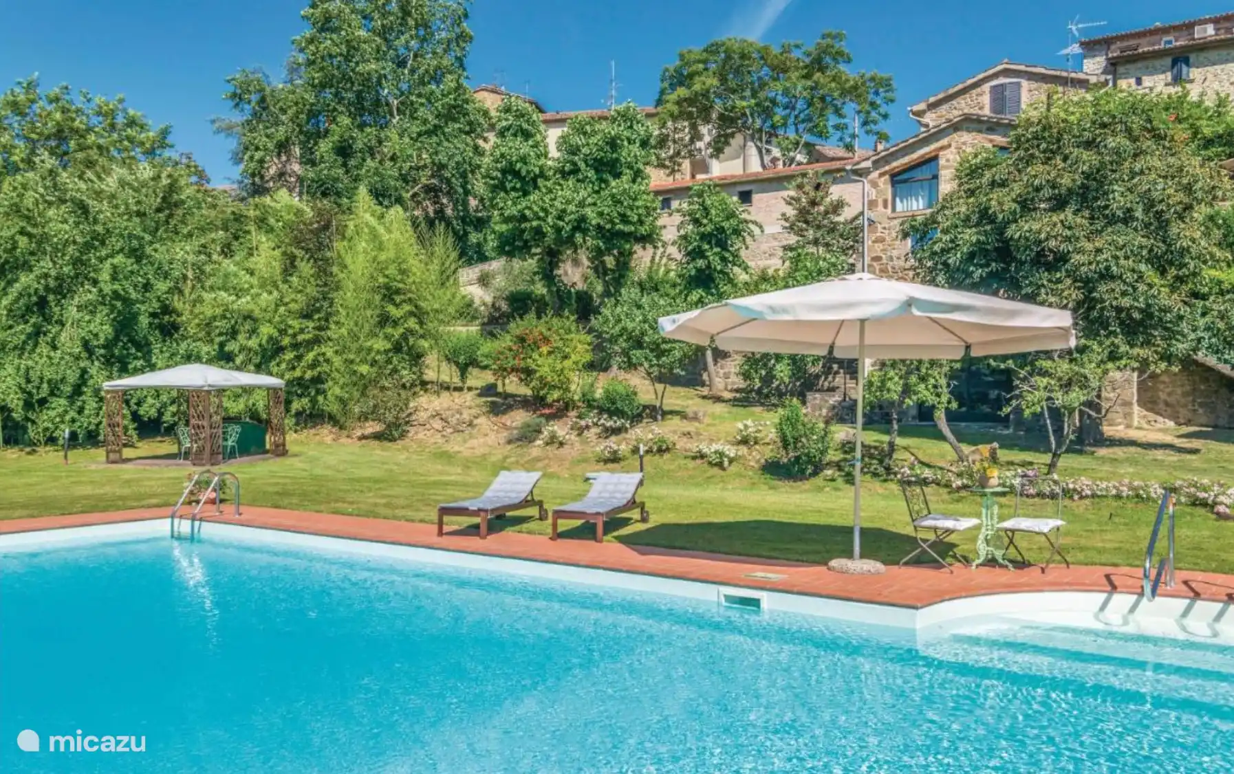 Tuinen van het zwembadgebied