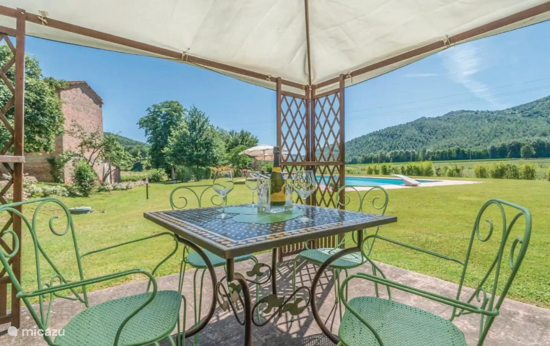 Prieel van het zwembadgebied