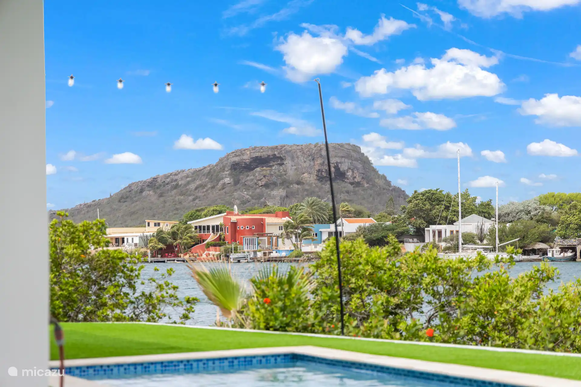 Uitzicht op het Spaanse Water.