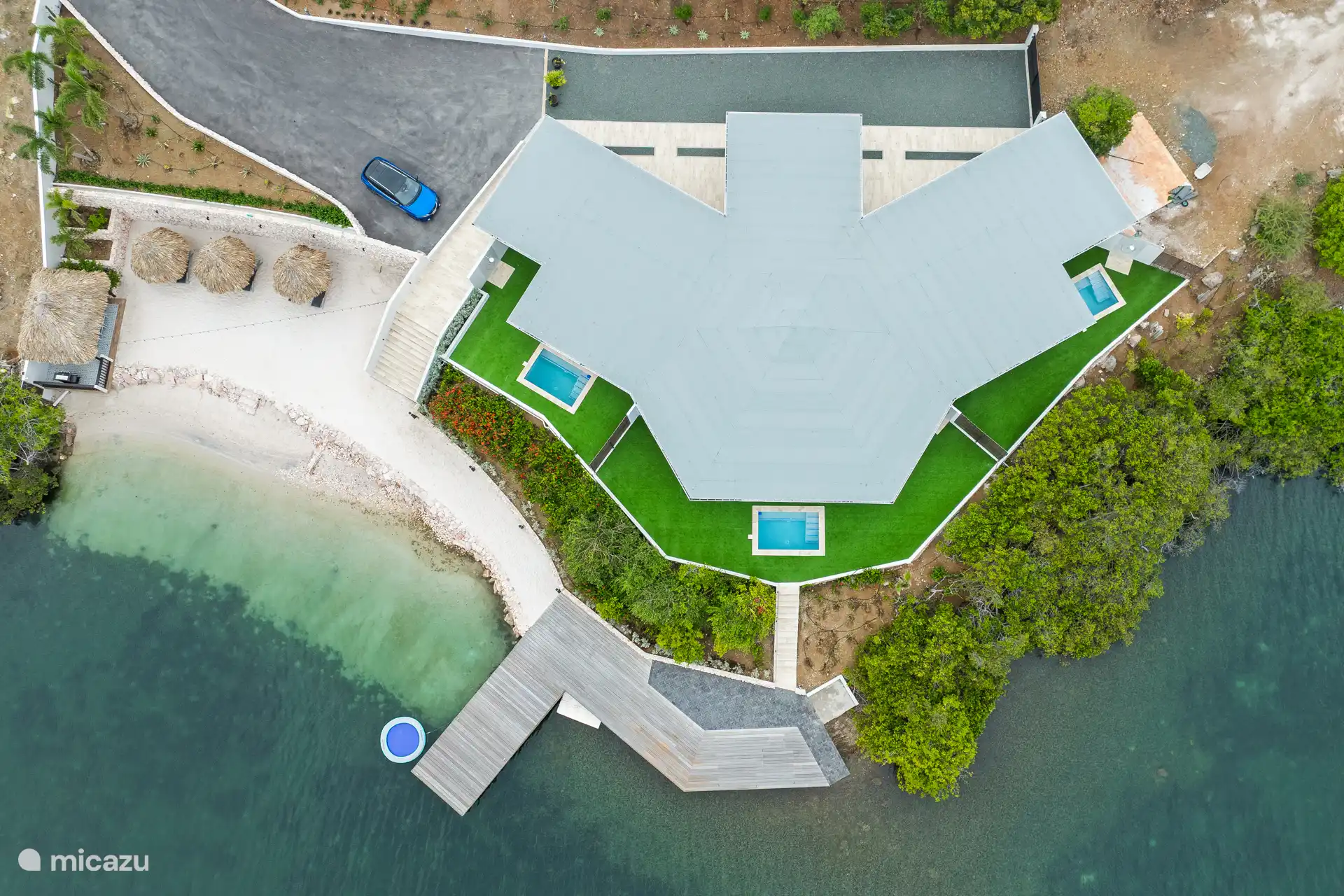 Bungalow B is de middelste Bungalow.