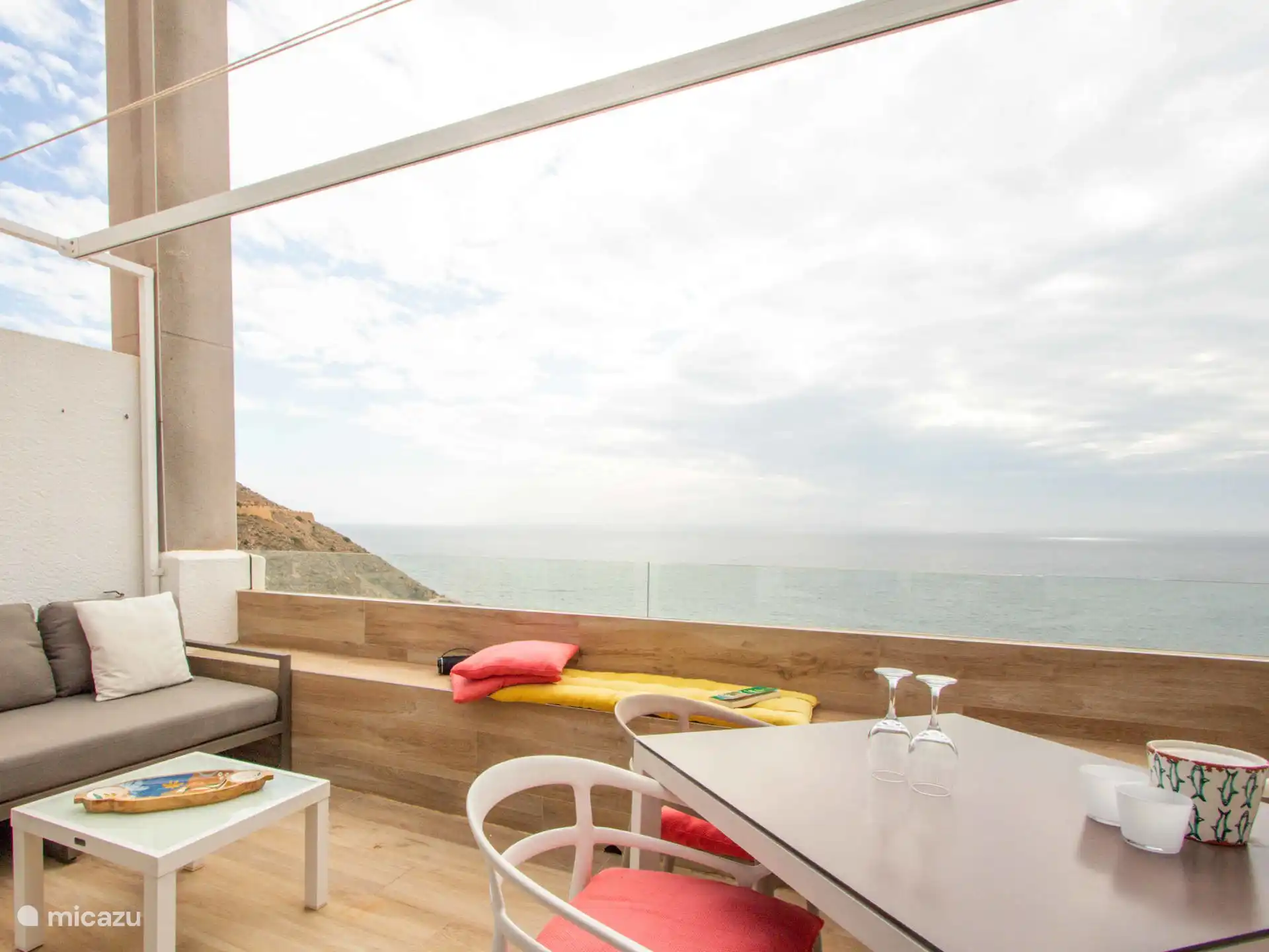 Azulea - Détendez-vous sur la terrasse