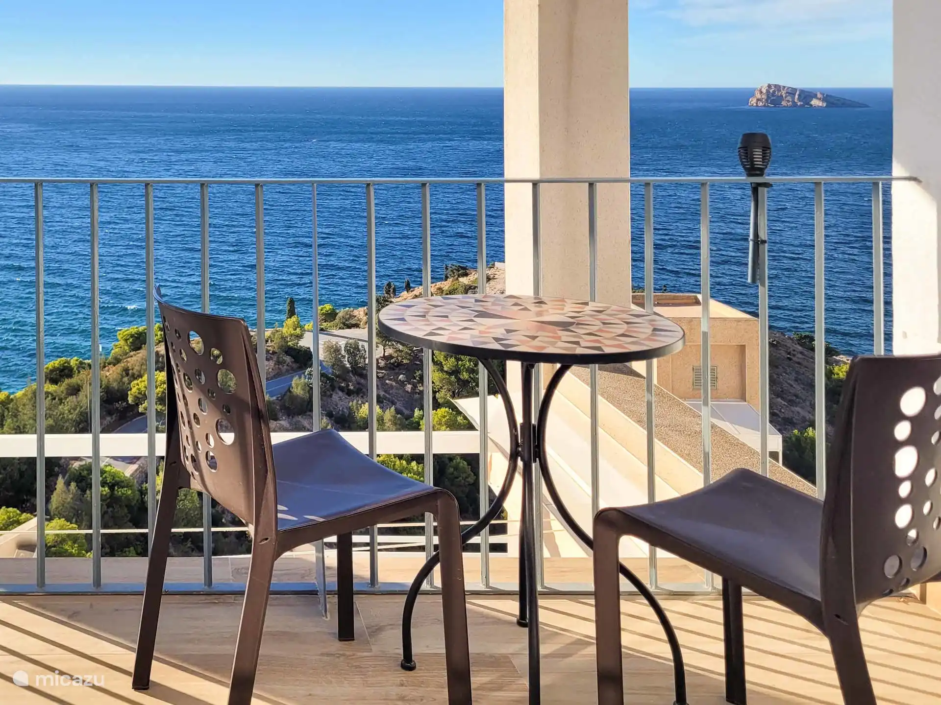 Azulea - Terrasse privée surplombant la mer Méditerranée