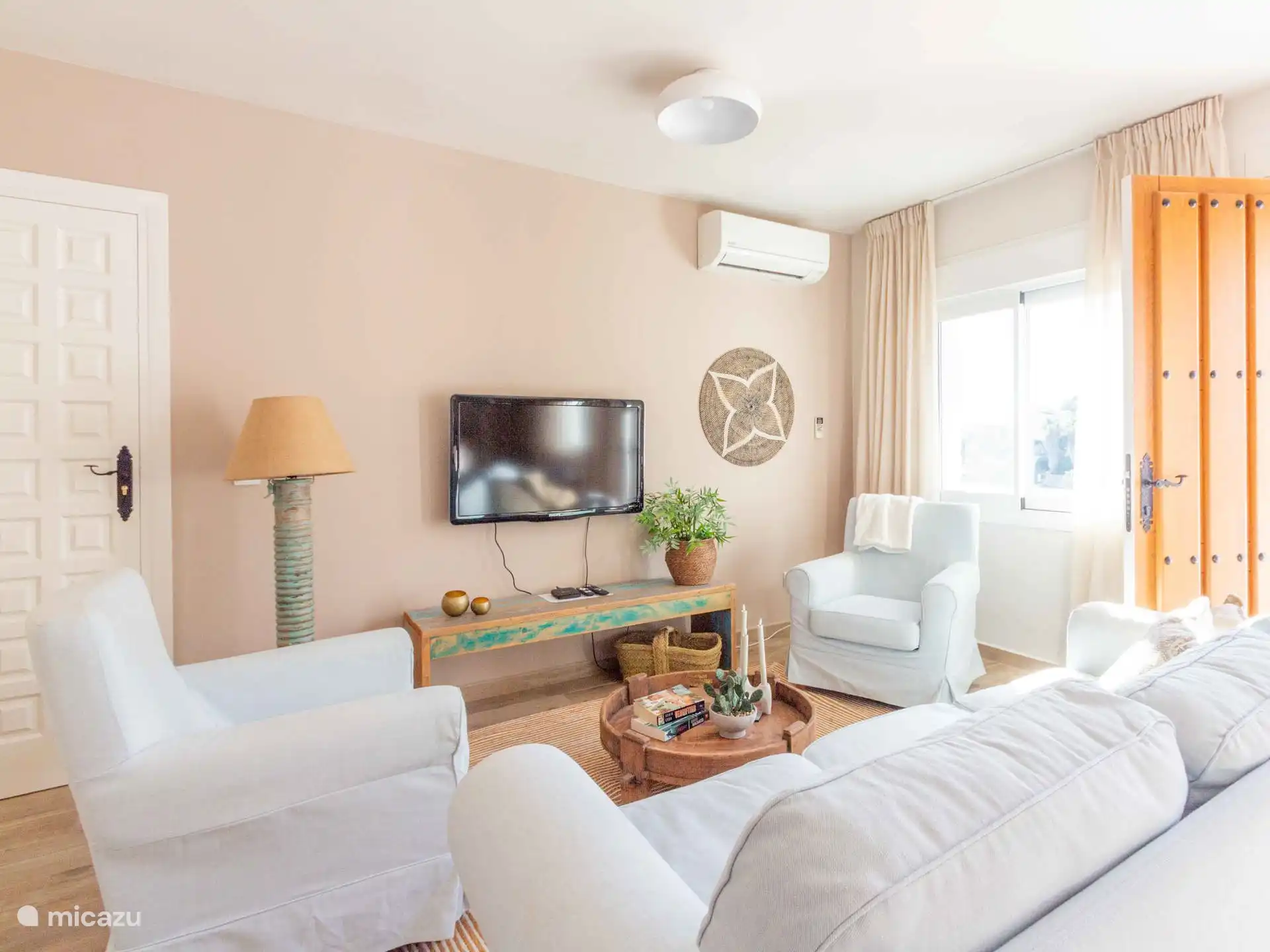 Casa La Vida - Living space