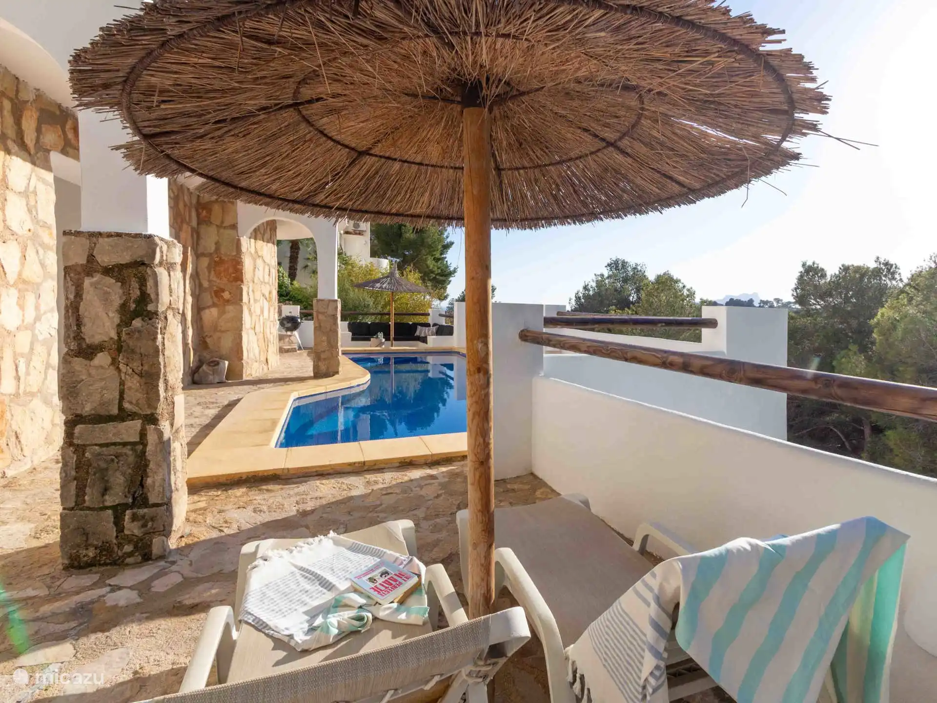 Casa La Vida - Different places to enjoy around the pool