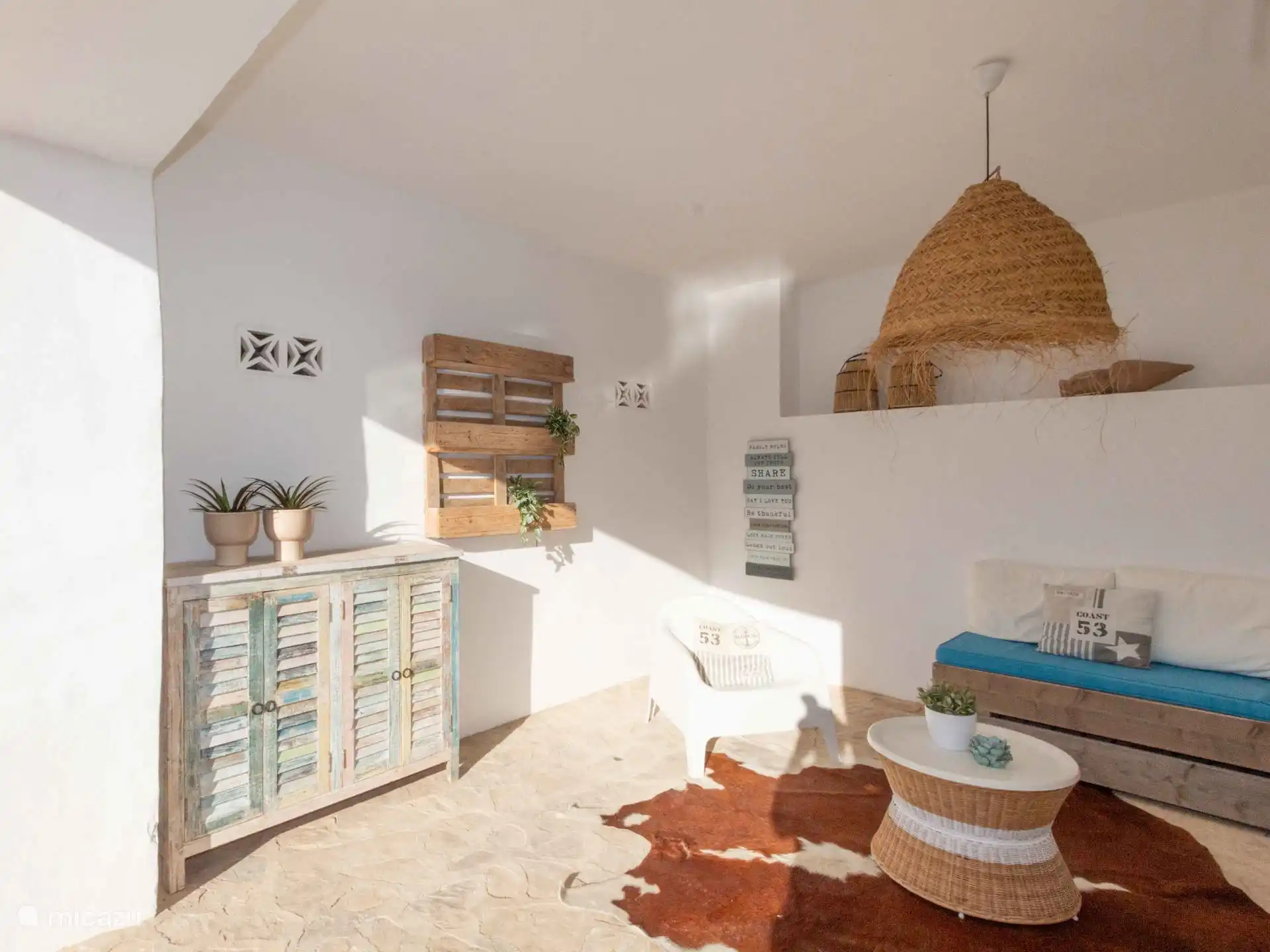 Casa La Vida - Indoor chill-out zone 