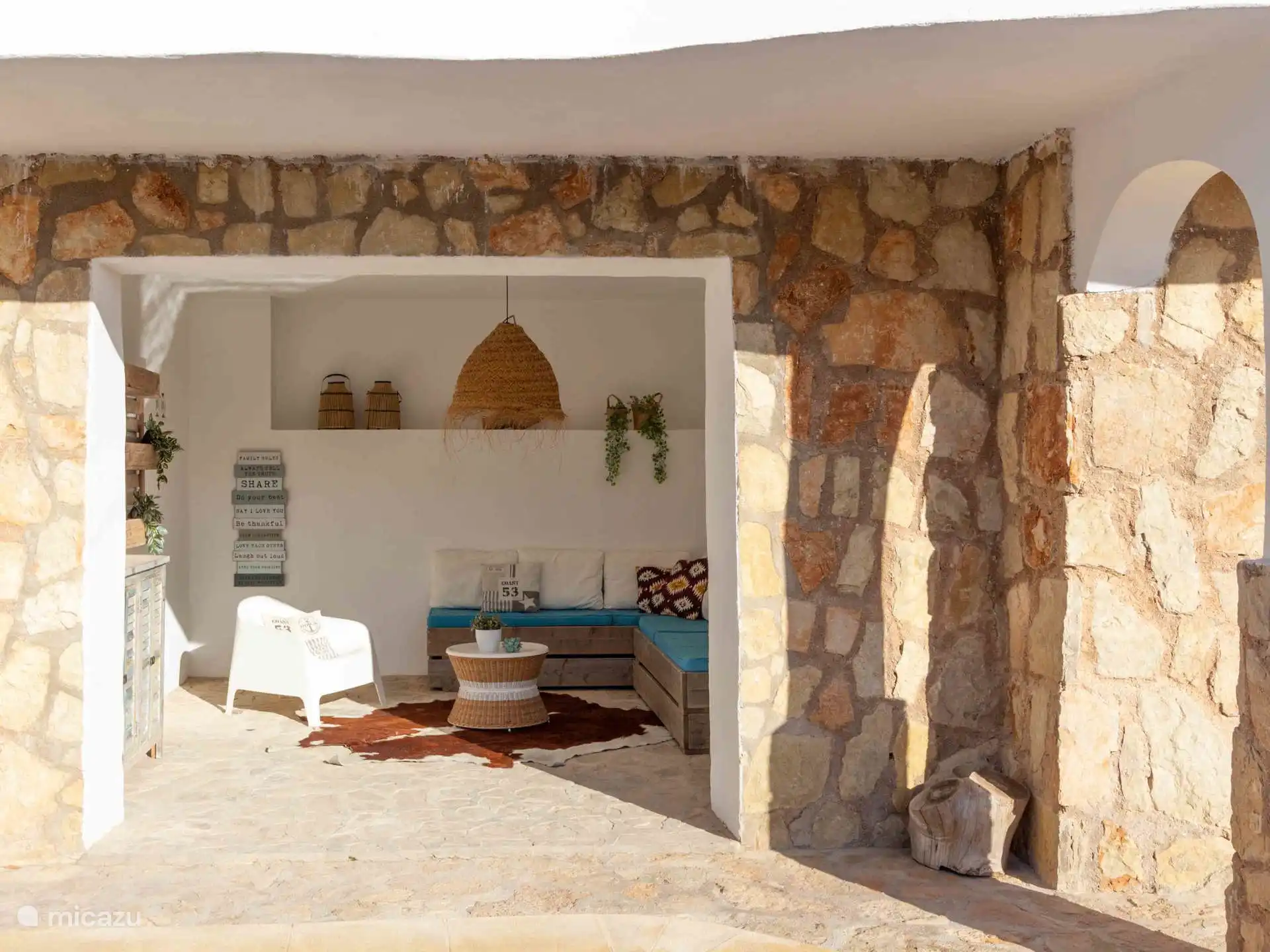 Casa La Vida - Access to the chill-out zone 