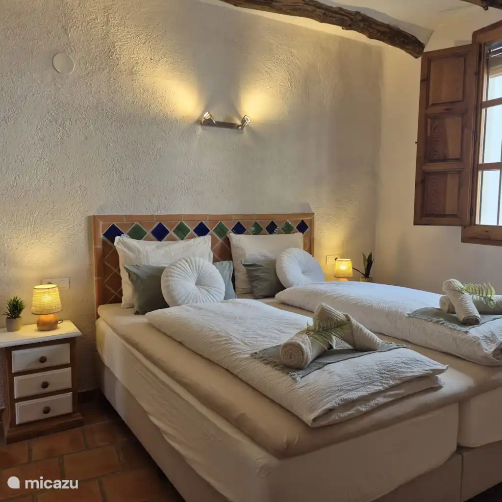 Casitas la Cueva; El Sol