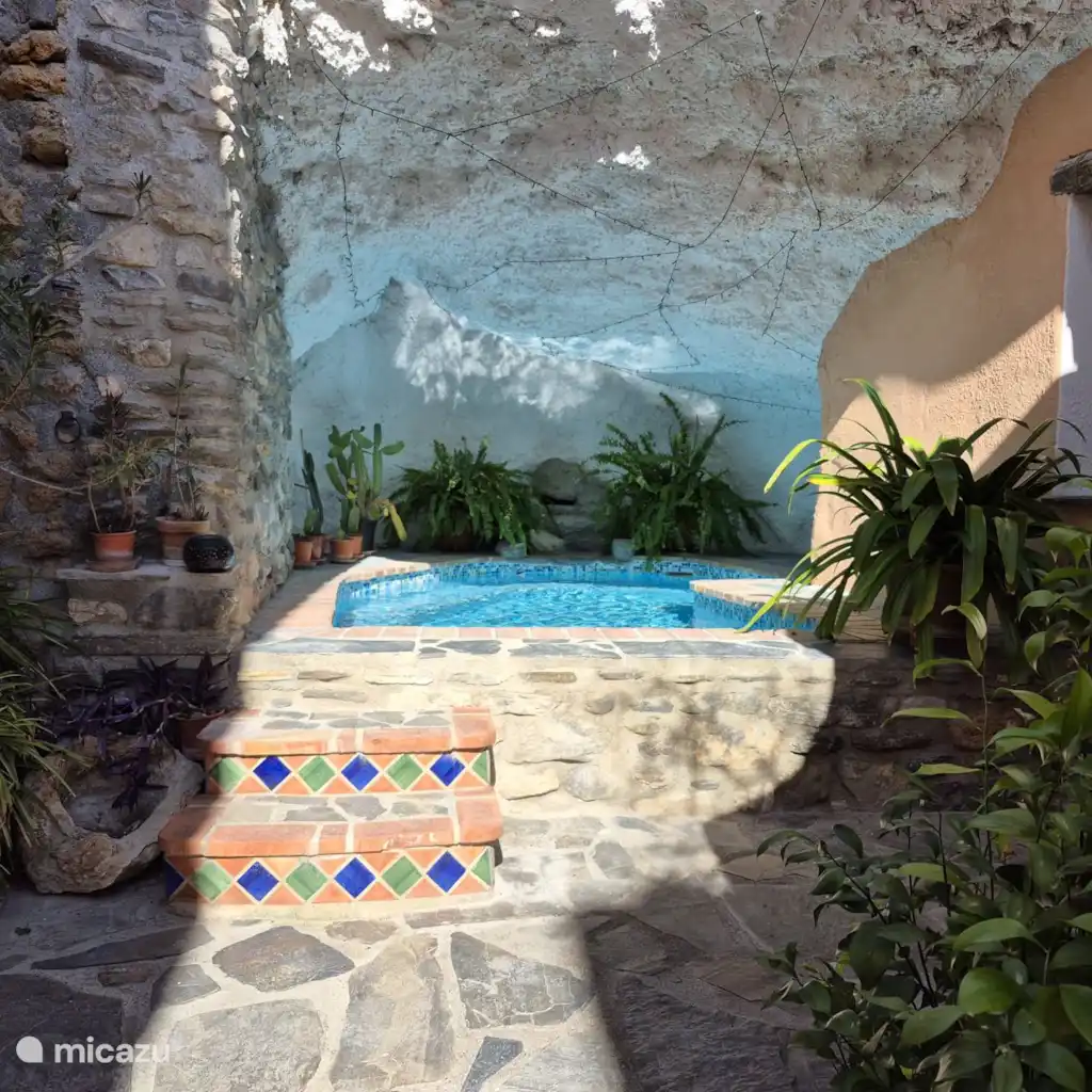 Casitas la Cueva; El Sol