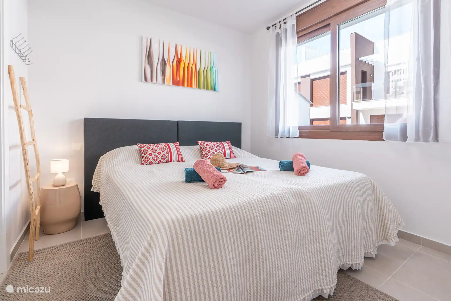 Slaapkamer met tweepersoons bed