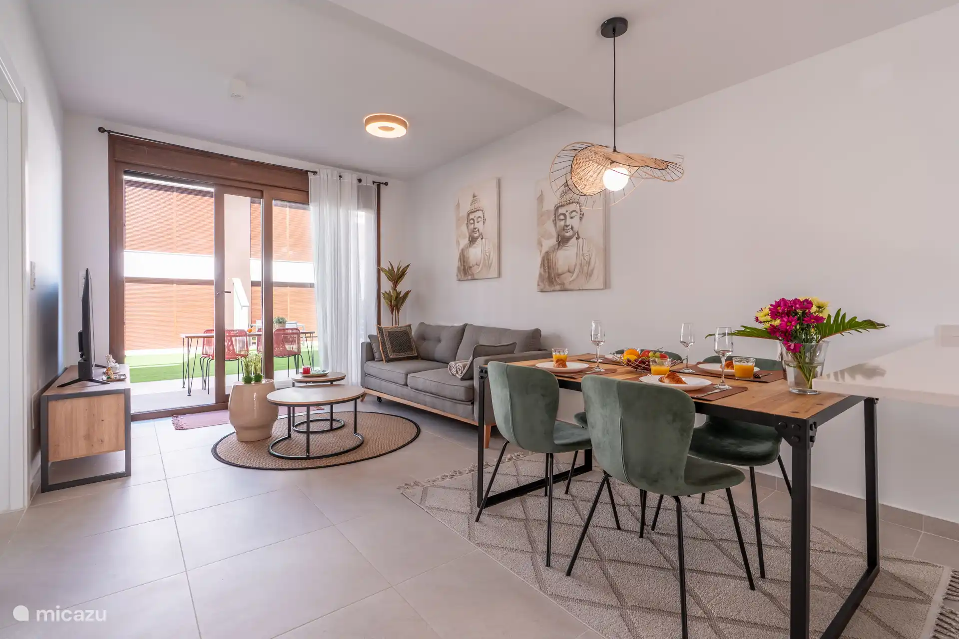 Woonkamer met eetgedeelte 