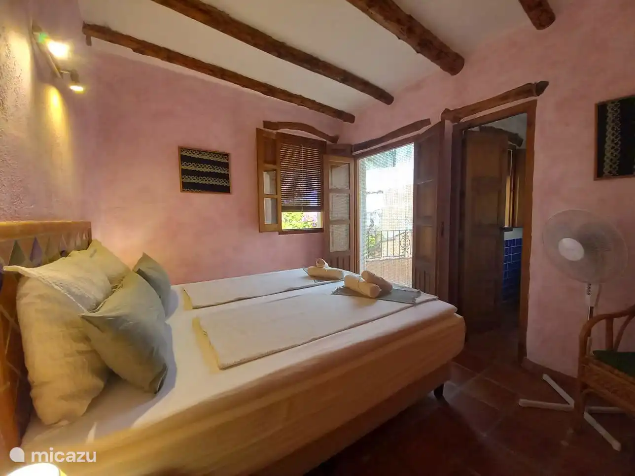 Slaapkamer 2 met balkon