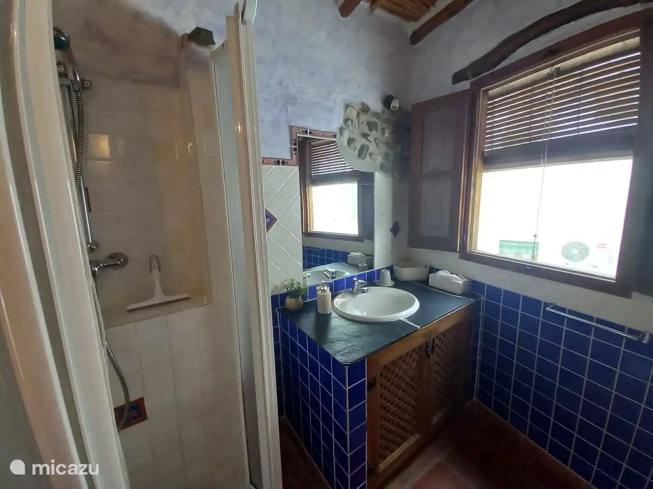 Badkamer ensuite voor beide slaapkamers