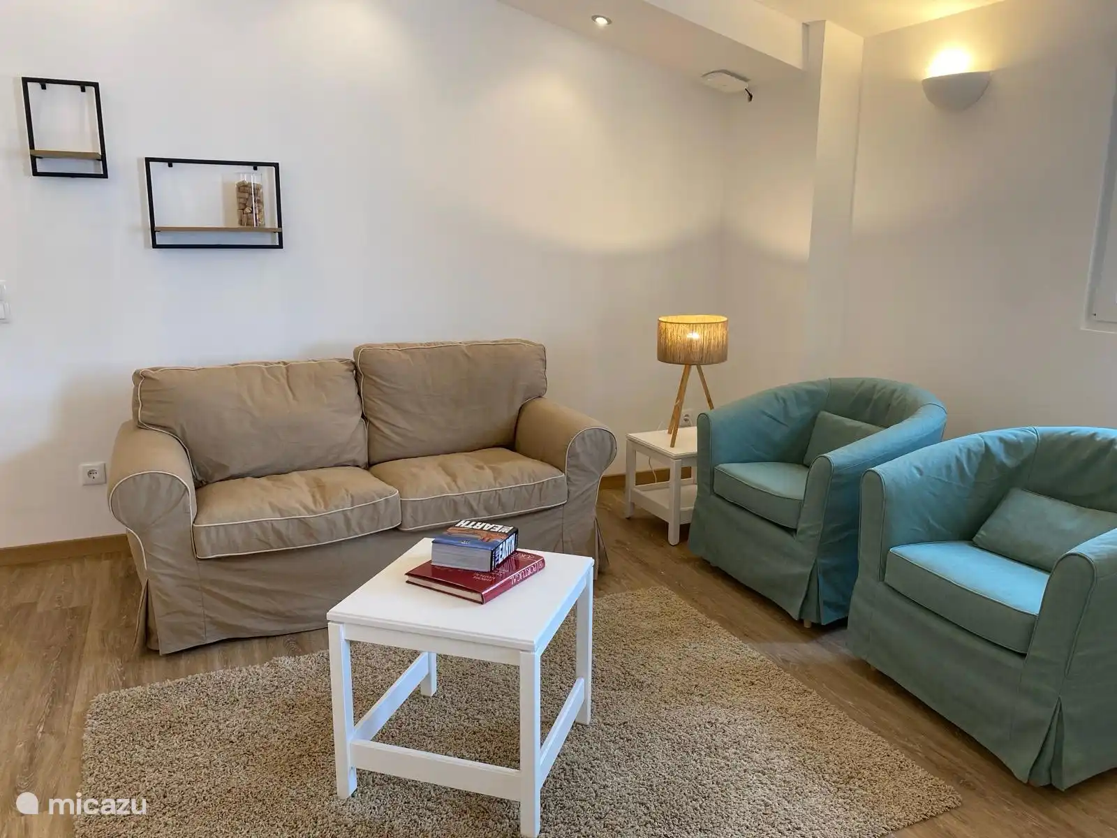 Casa Annan salon met dubbele zetel en 2 fauteils