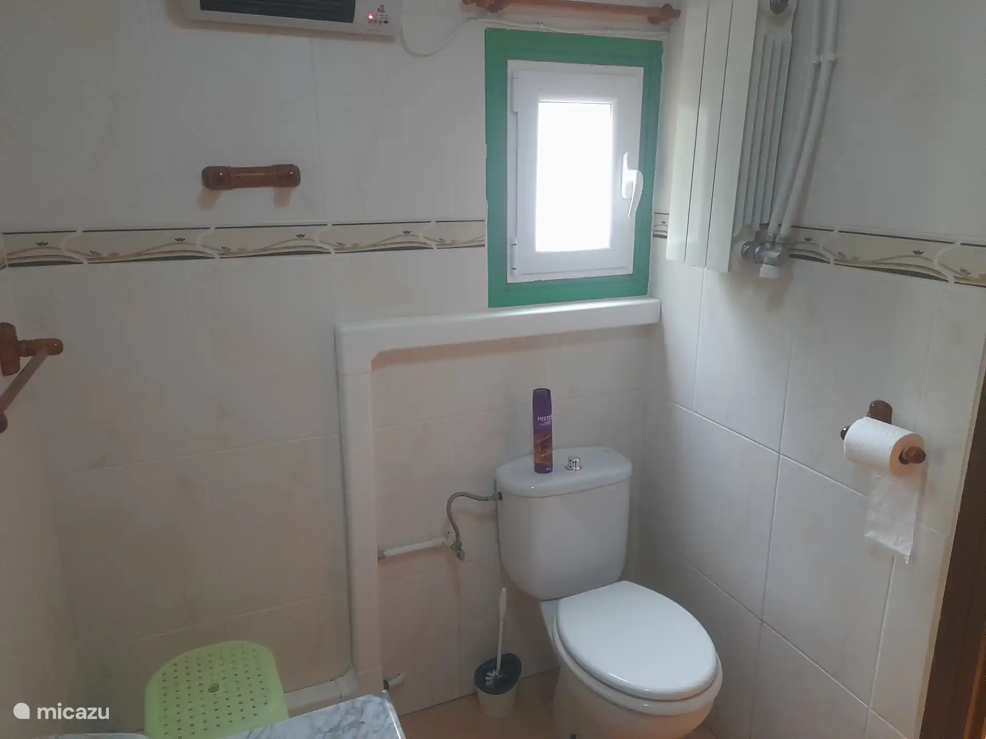 Salle de bain au rez-de-chaussée