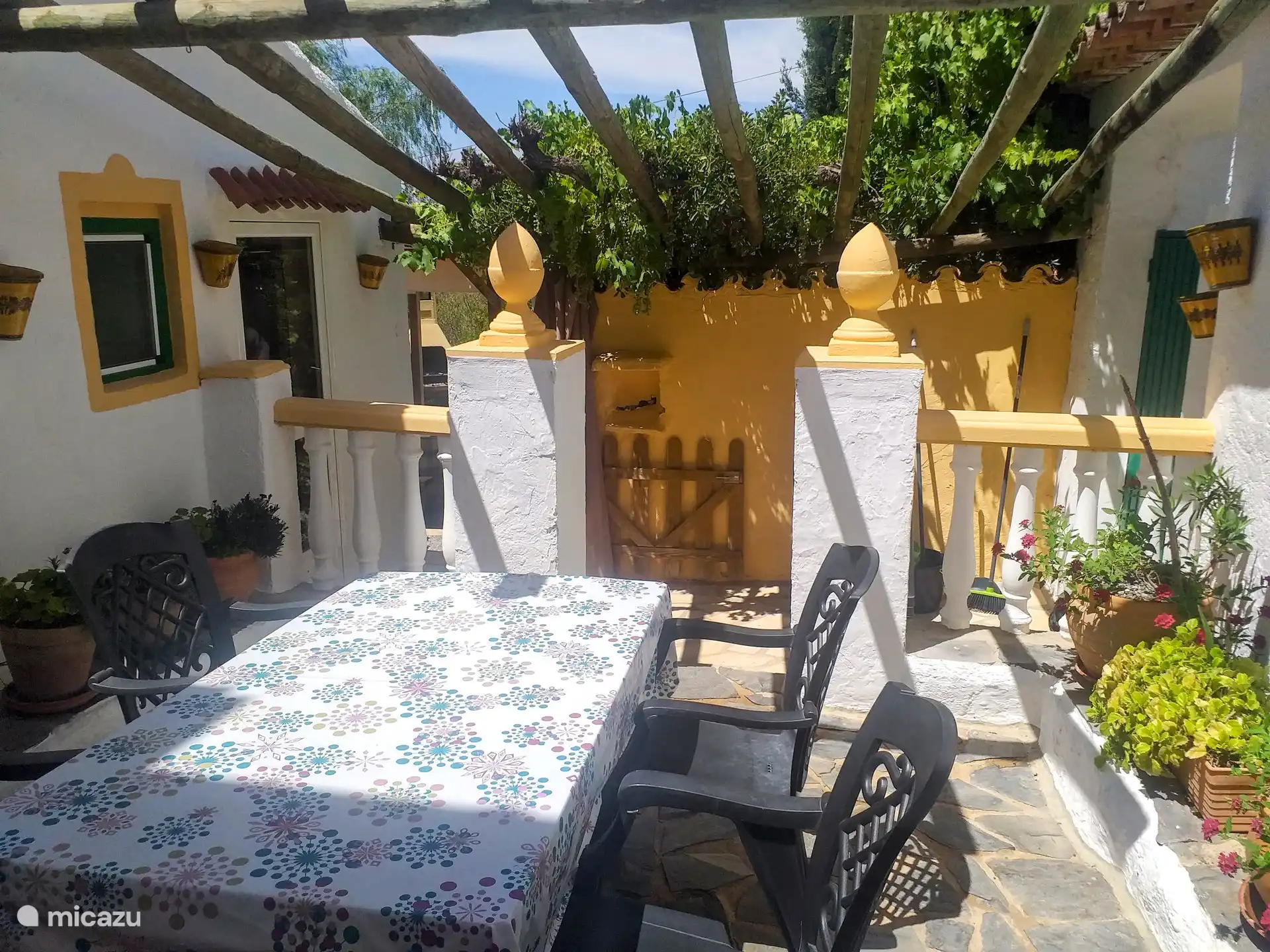 patio, courtyard
